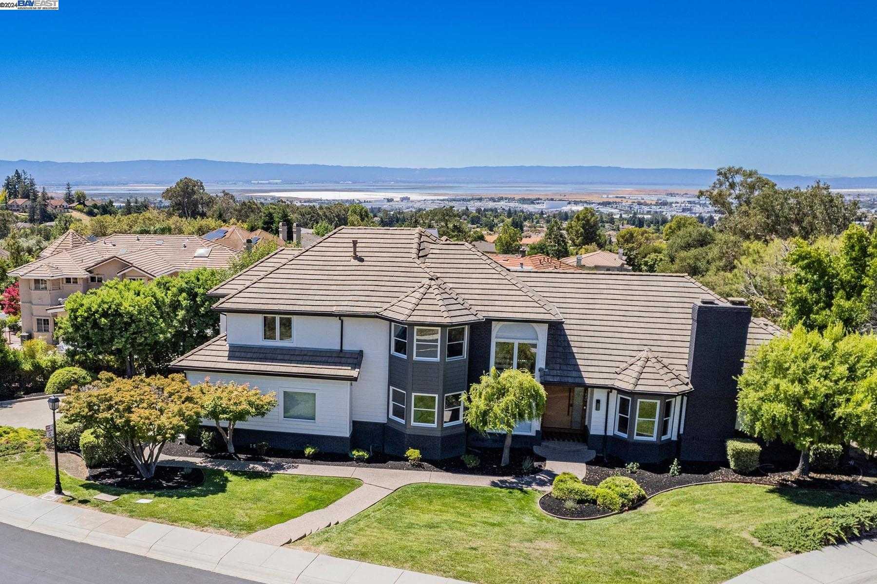 Neighborhood Neighborhood-4