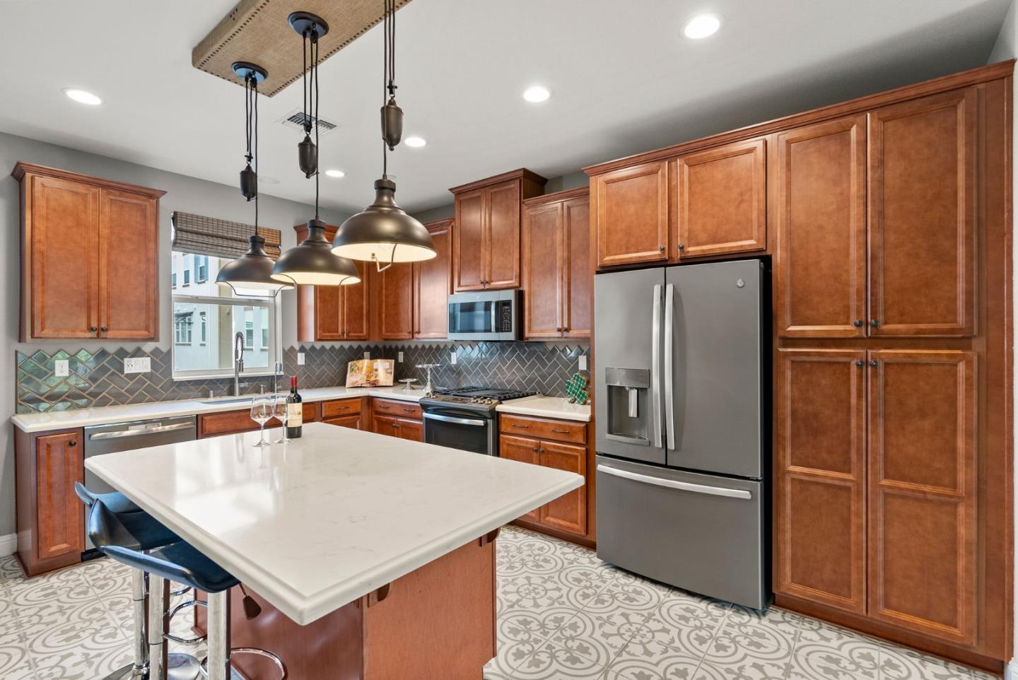 Neighborhood Neighborhood-48