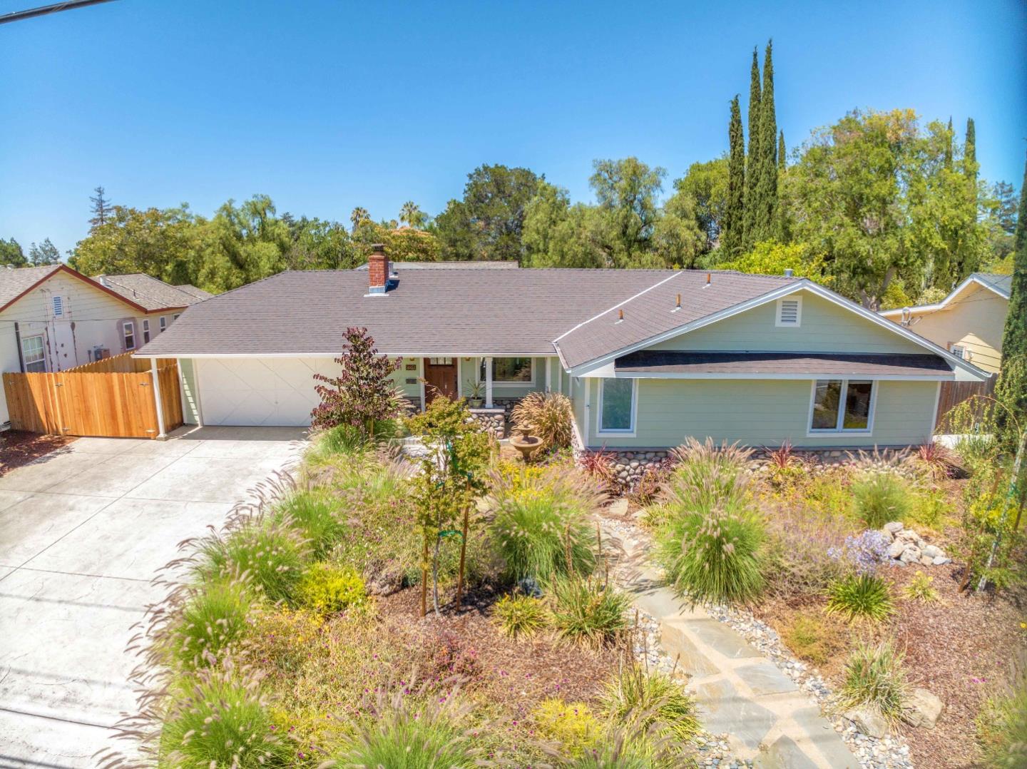 Neighborhood Neighborhood-76