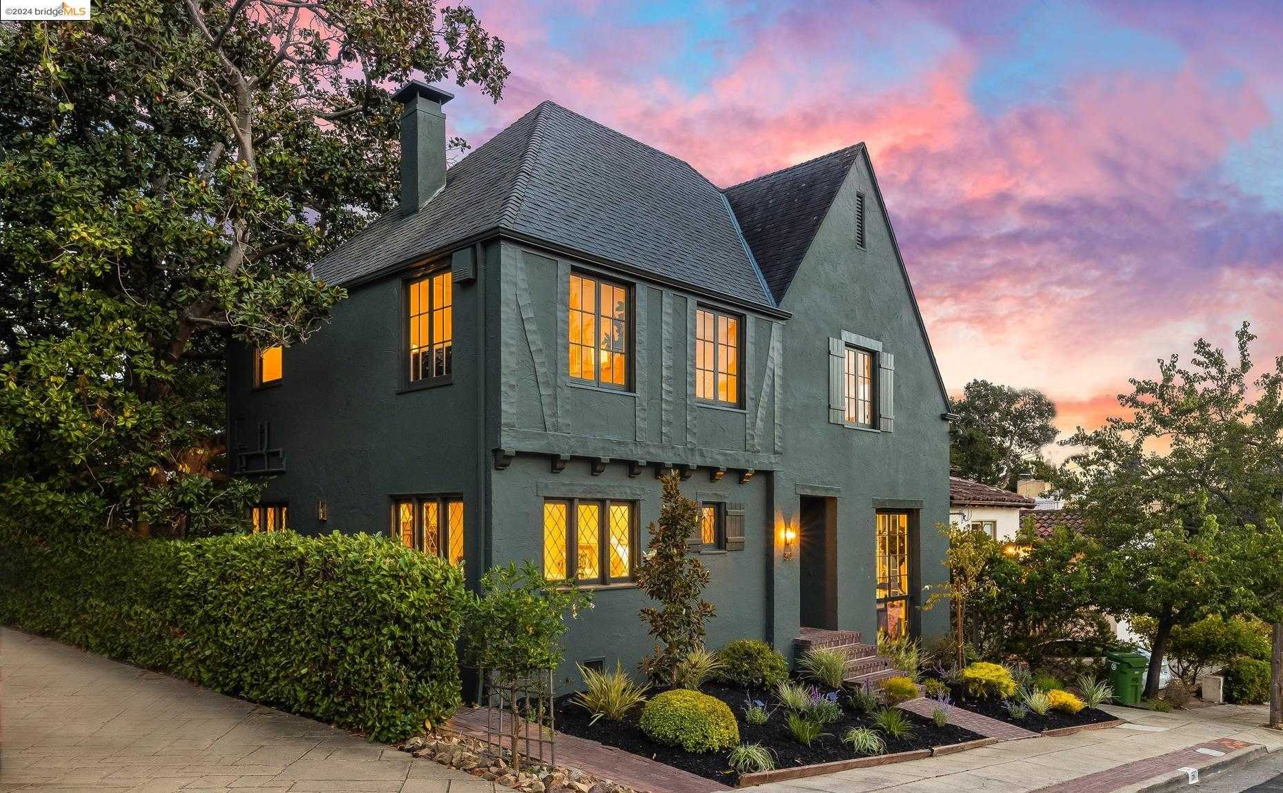 Neighborhood Neighborhood-15