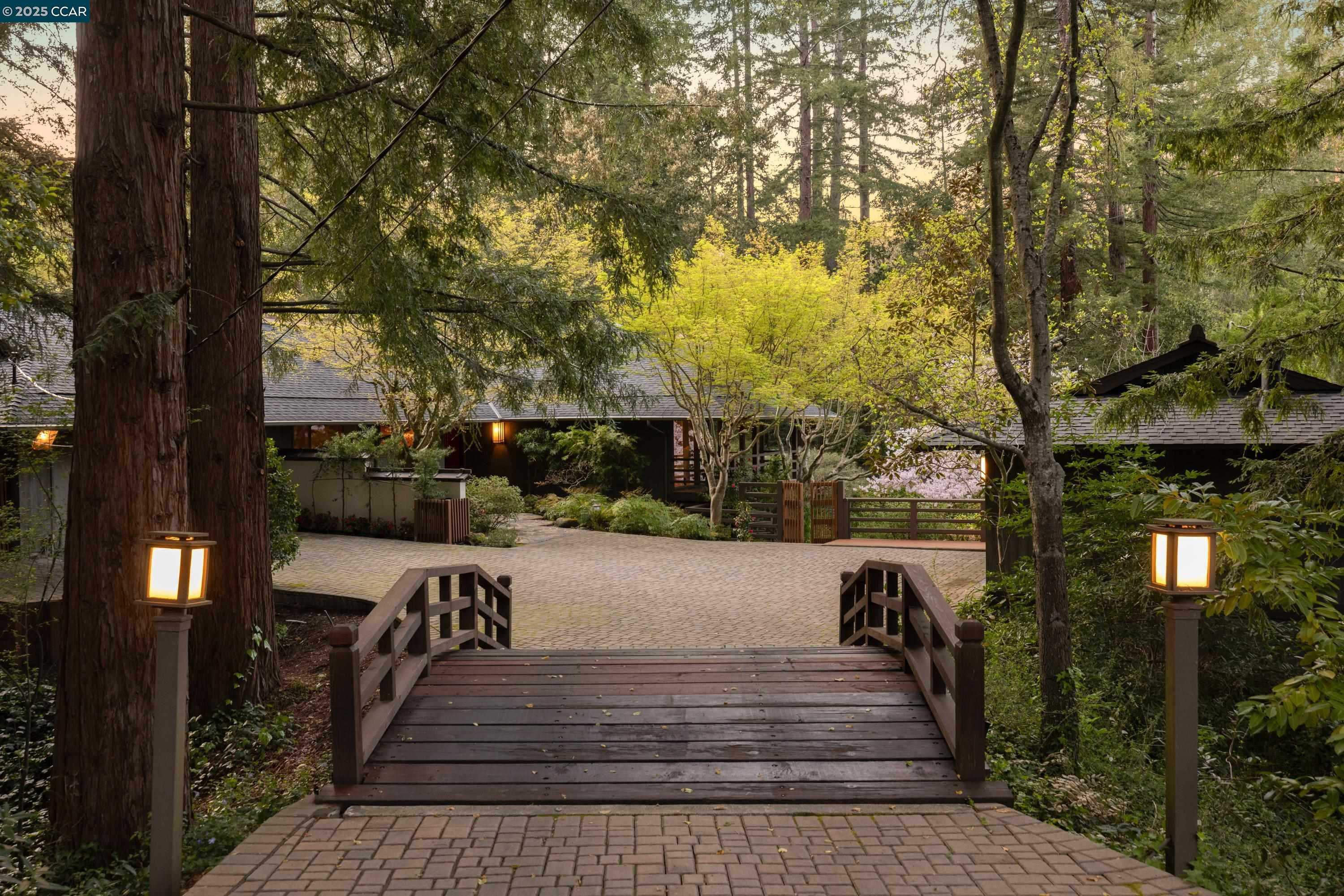 Neighborhood Neighborhood-4