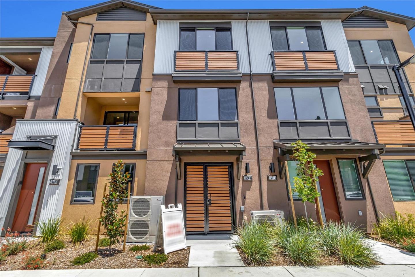 Neighborhood Neighborhood-12