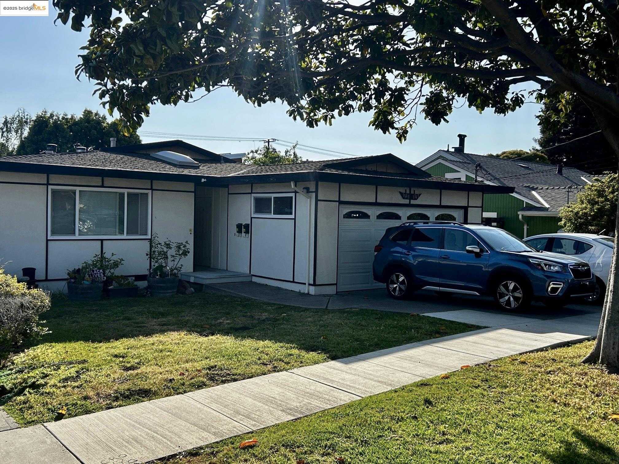 Neighborhood Neighborhood-13