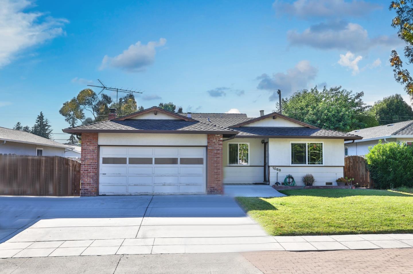 Neighborhood Neighborhood-44