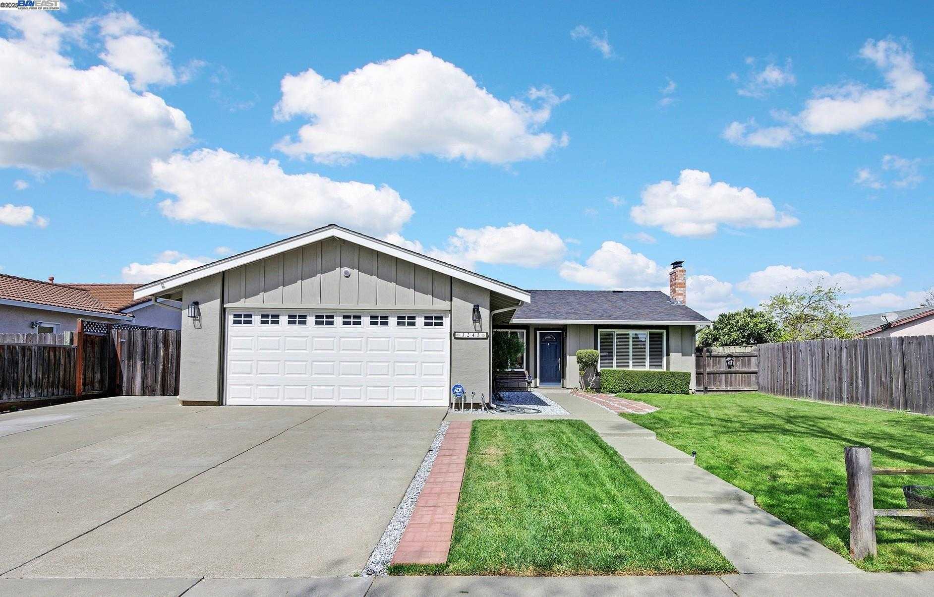 Neighborhood Neighborhood-28