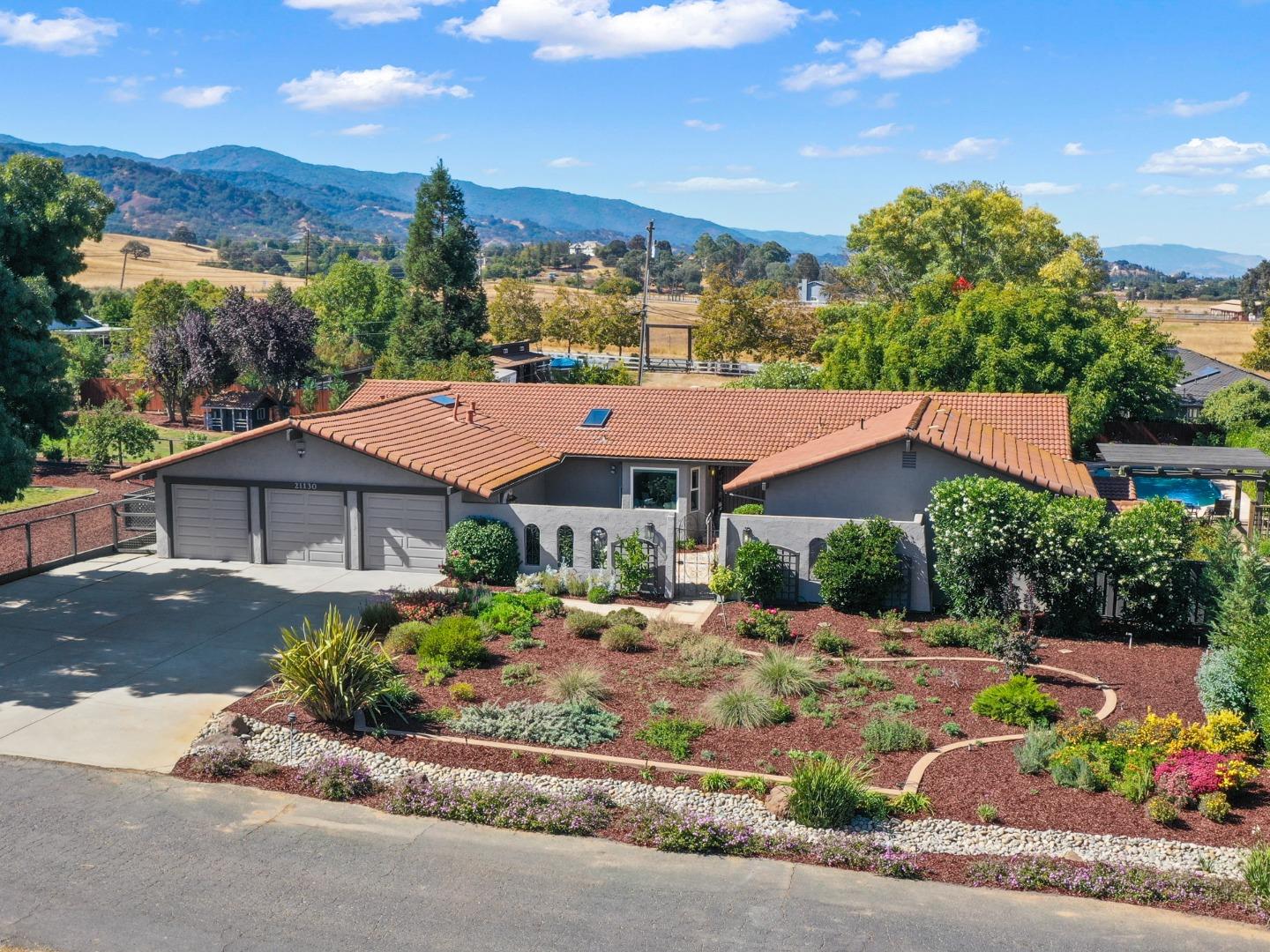 Neighborhood Neighborhood-58