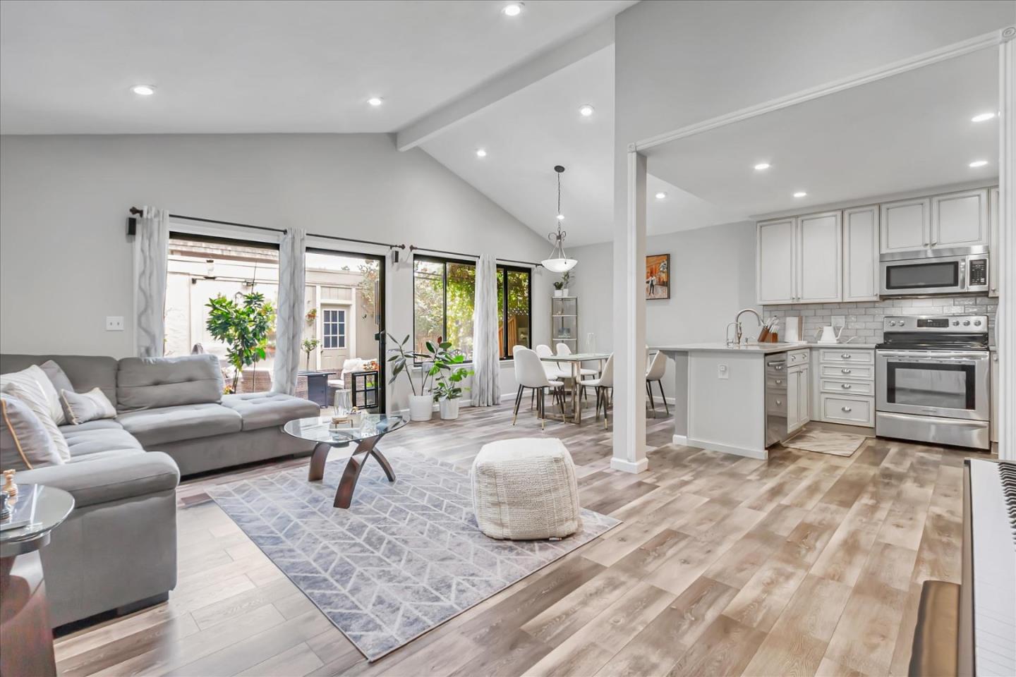 Neighborhood Neighborhood-10