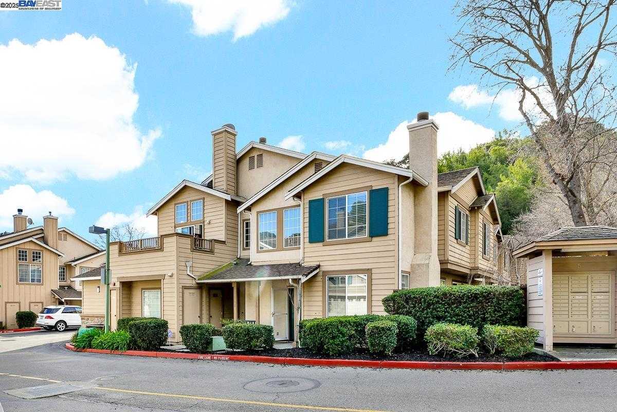 Neighborhood Neighborhood-31