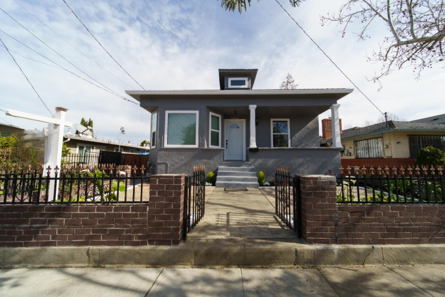 Neighborhood-4
