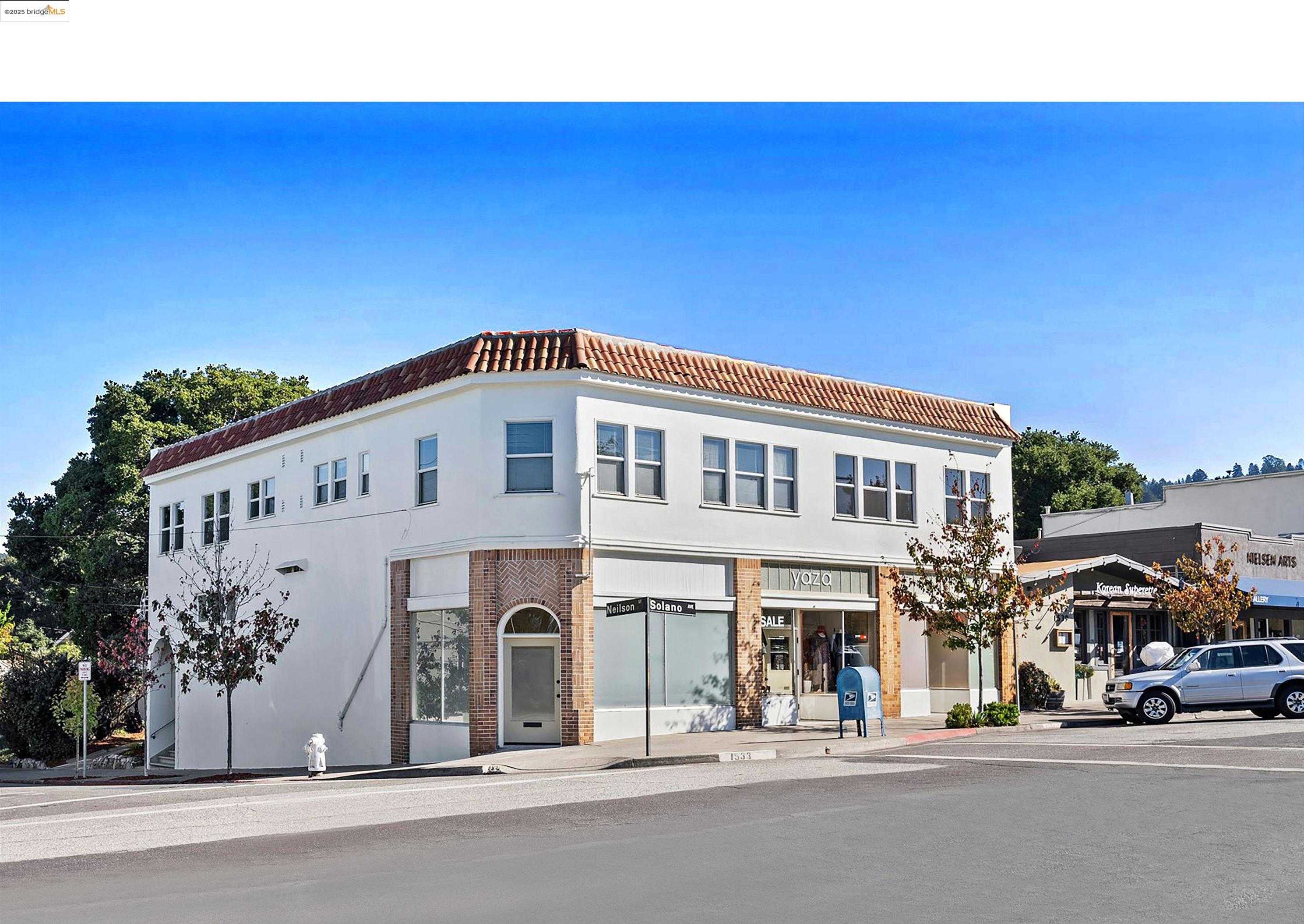 Neighborhood Neighborhood-32