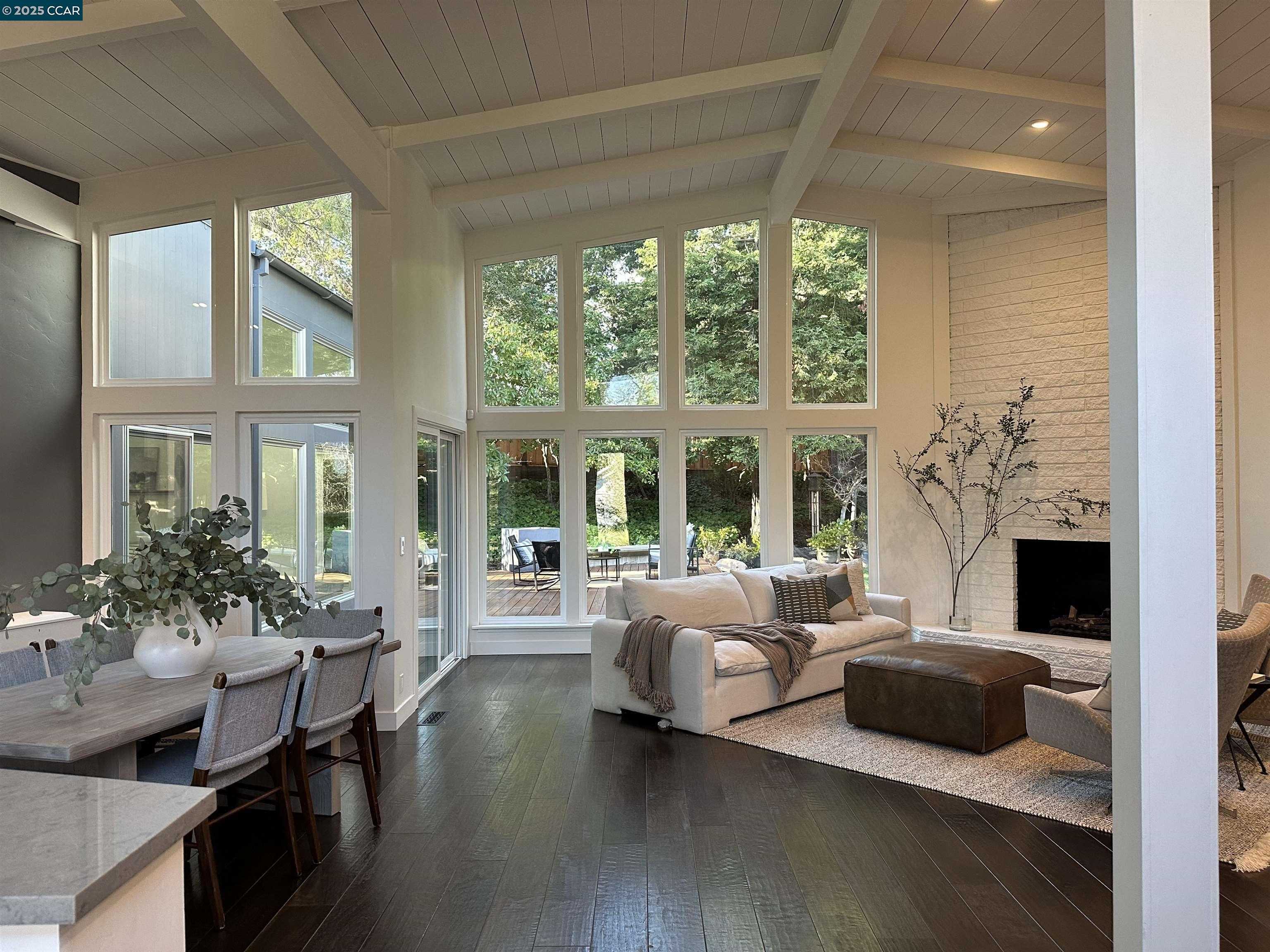 Neighborhood Neighborhood-10