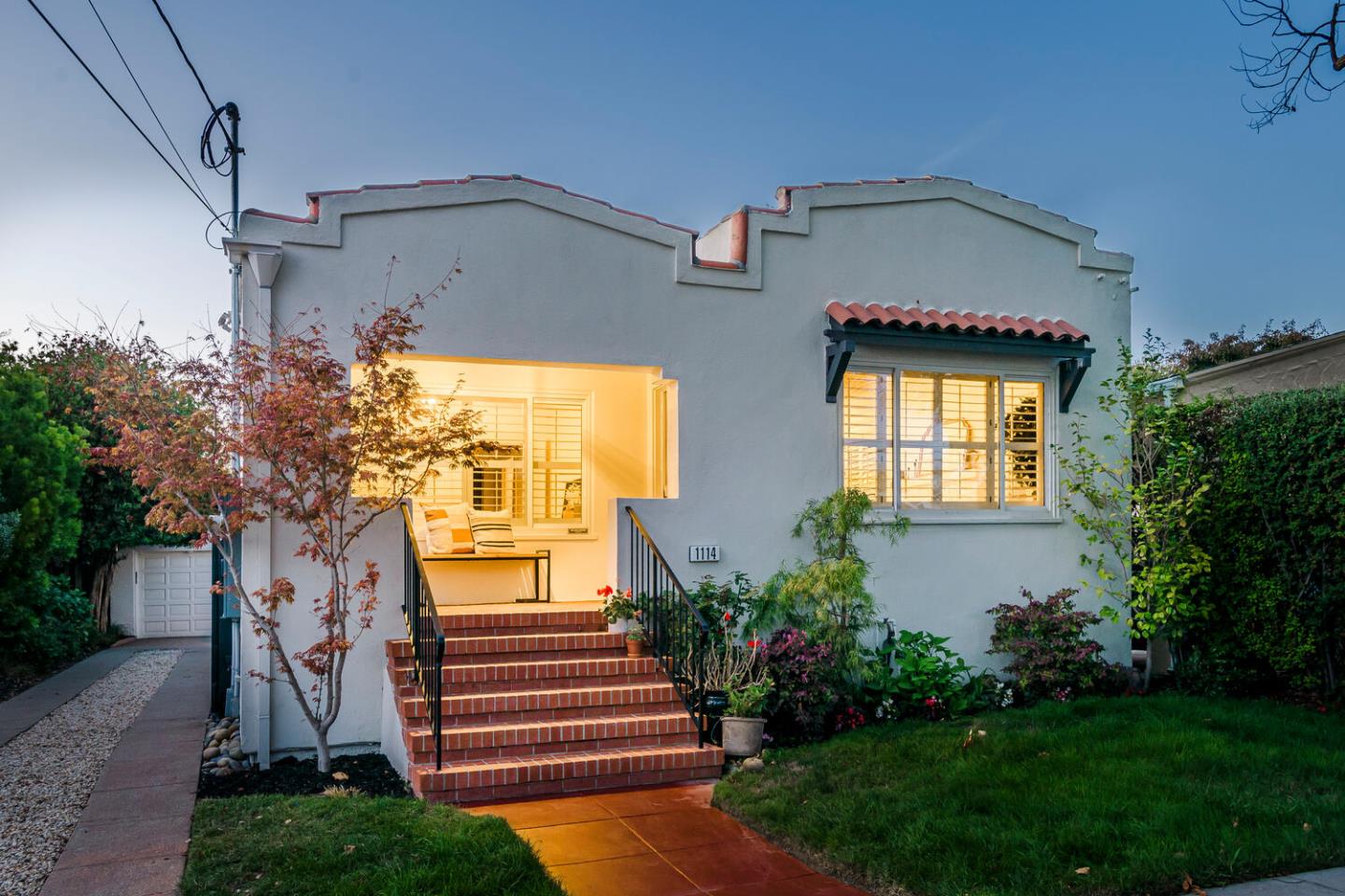 Neighborhood Neighborhood-4