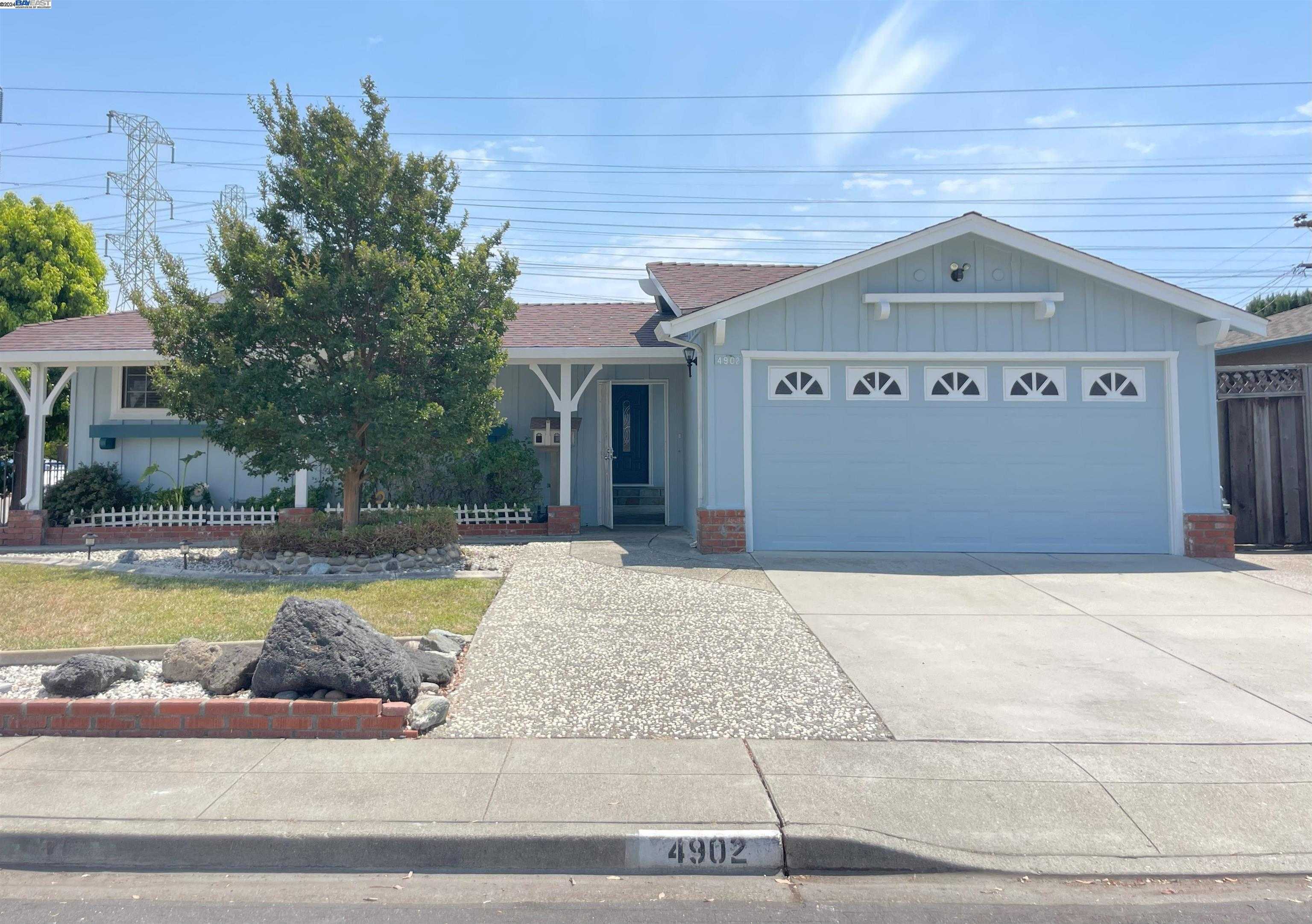 Neighborhood Neighborhood-24