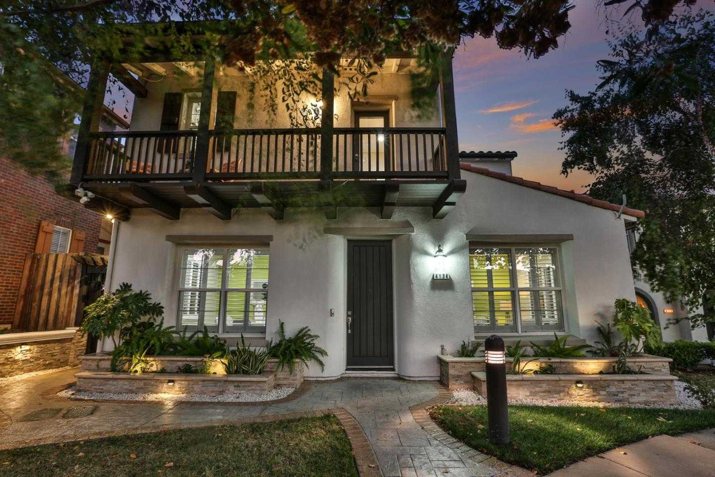 Neighborhood Neighborhood-25