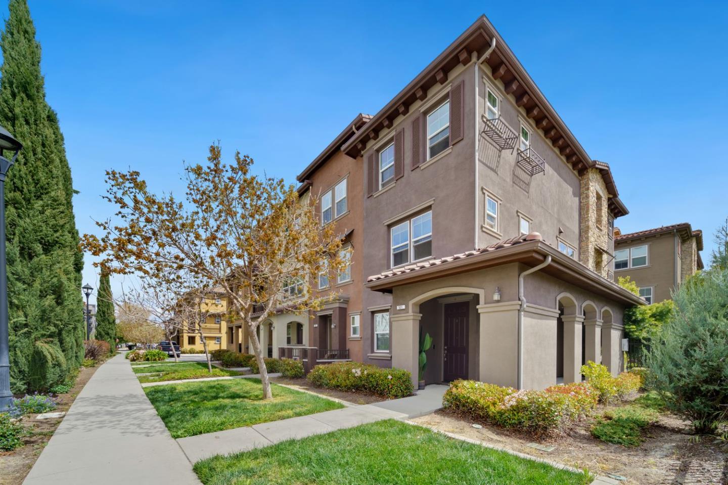 Neighborhood Neighborhood-3