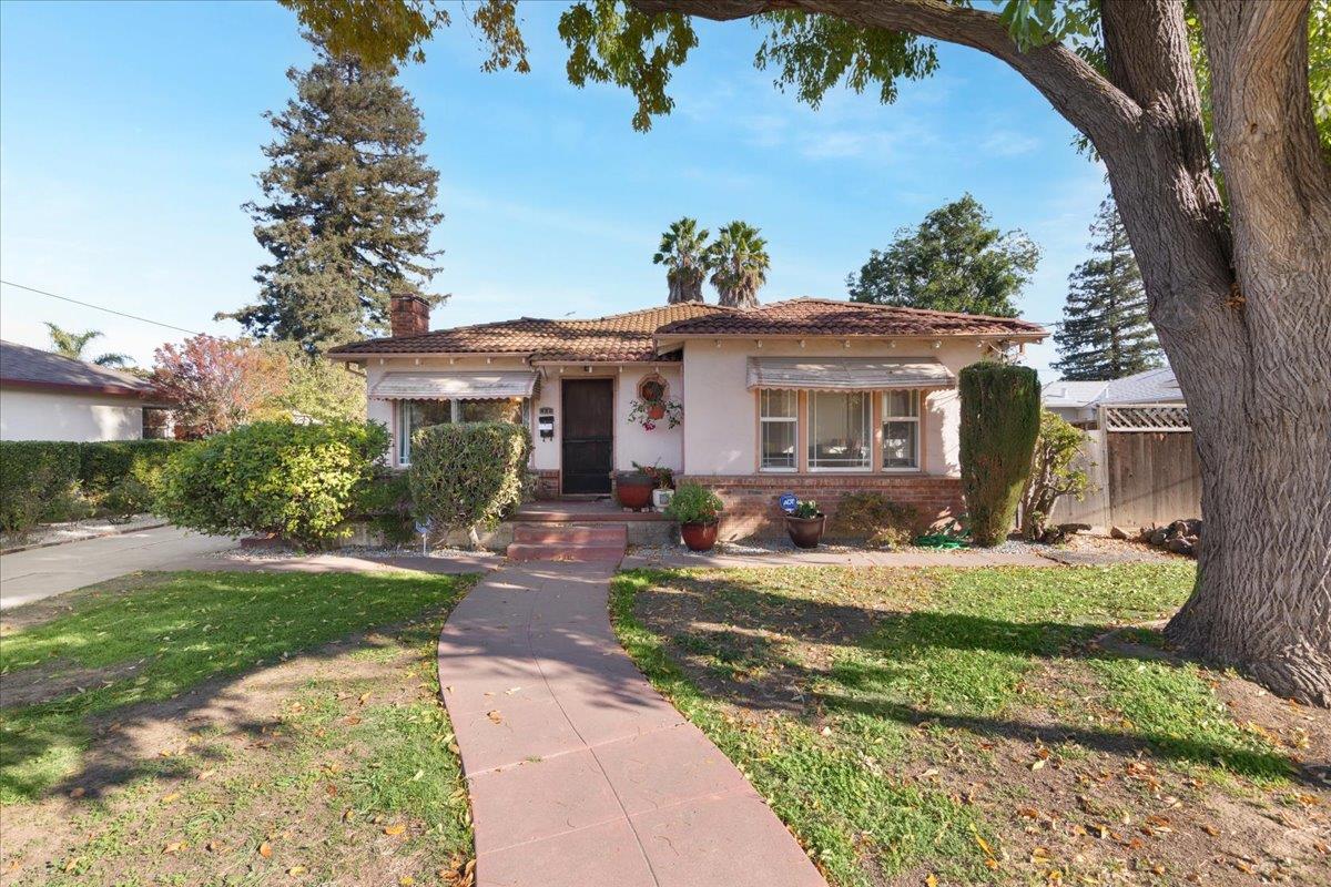 Neighborhood Neighborhood-54