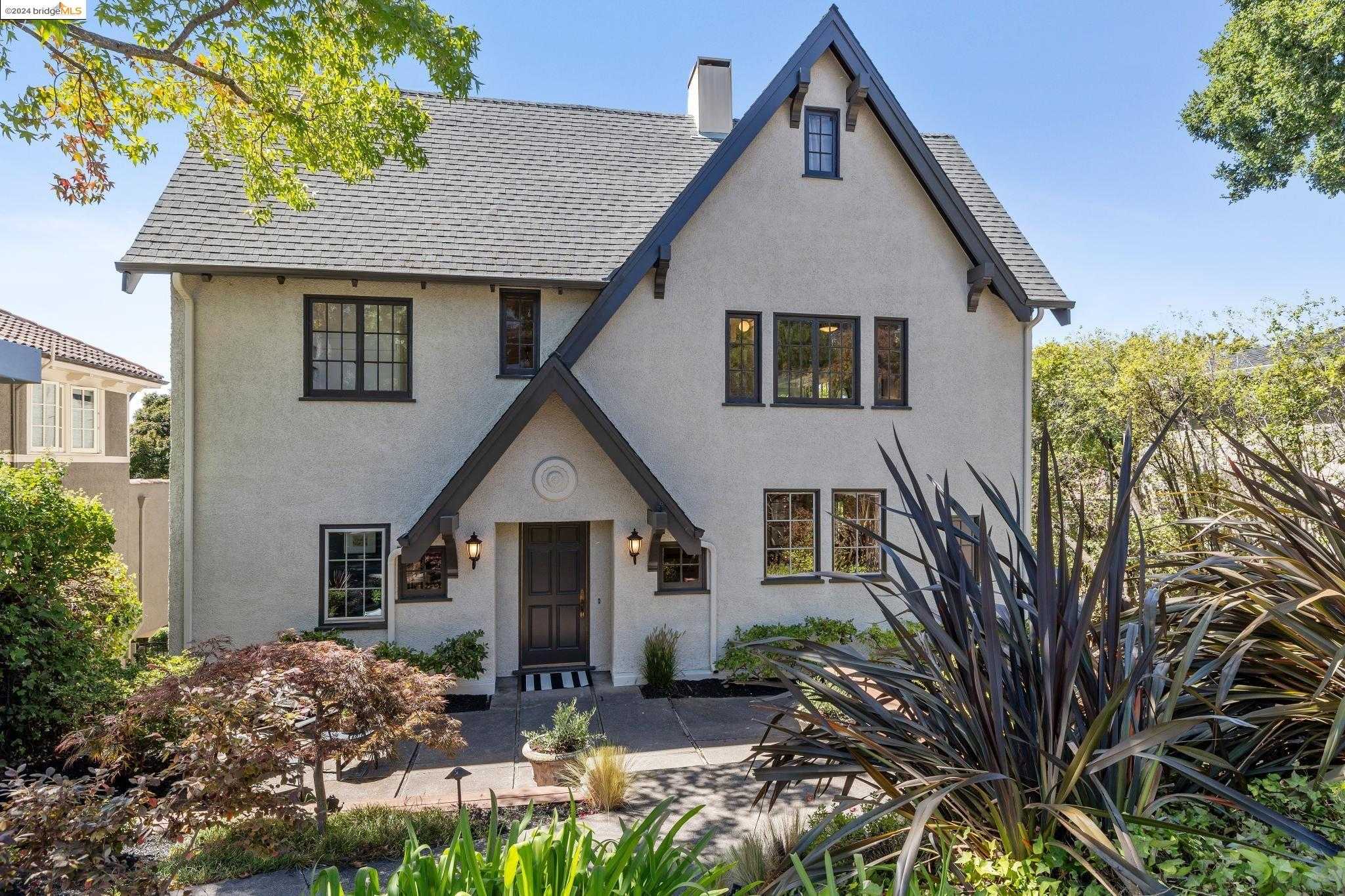 Neighborhood Neighborhood-13