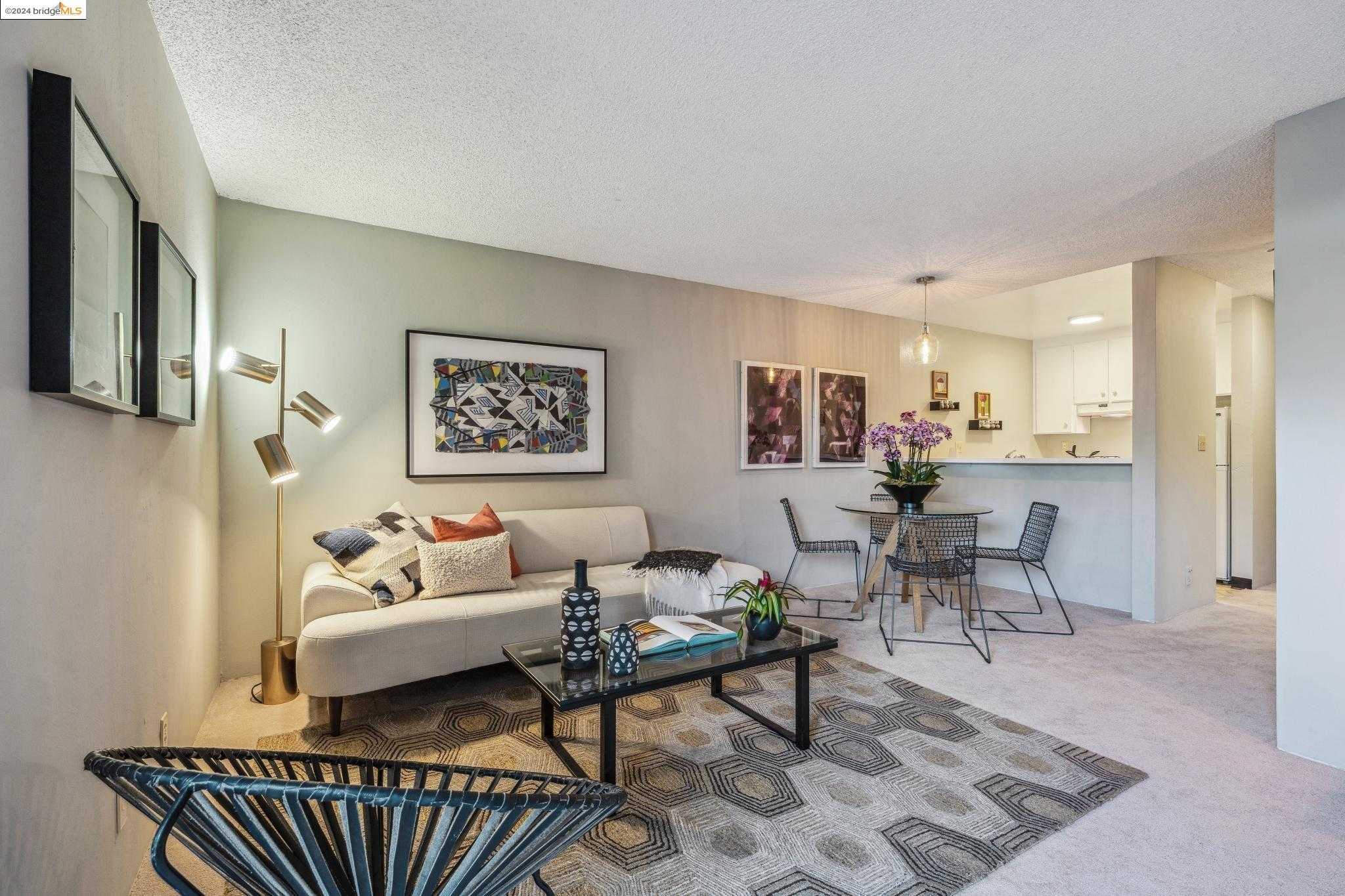 Neighborhood Neighborhood-20