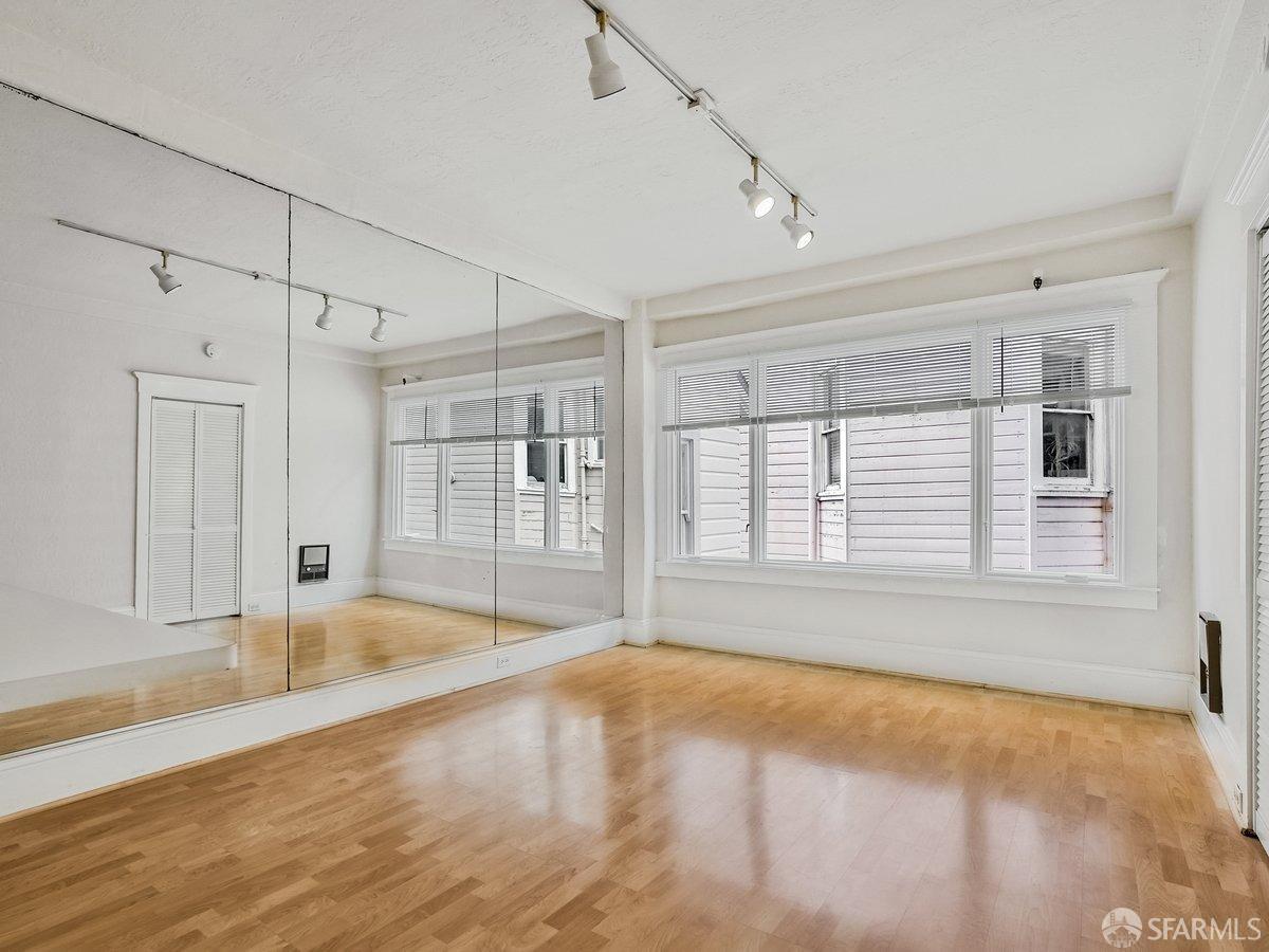 Neighborhood Neighborhood-7