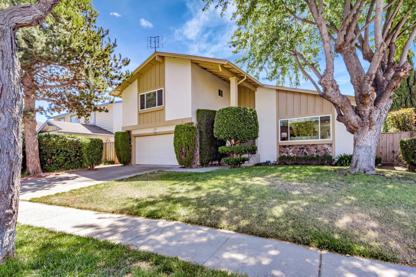 Neighborhood-15