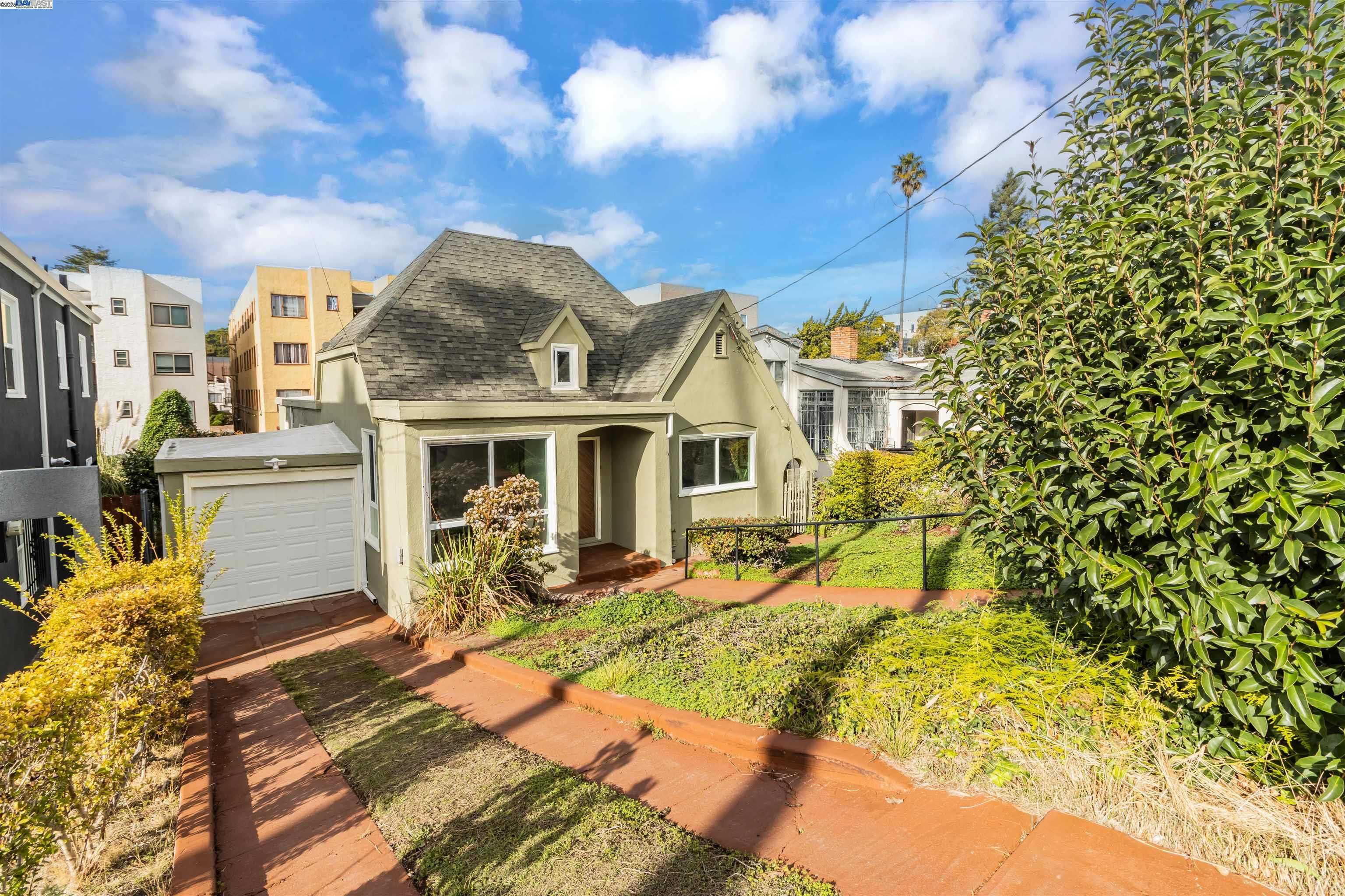 Neighborhood Neighborhood-31