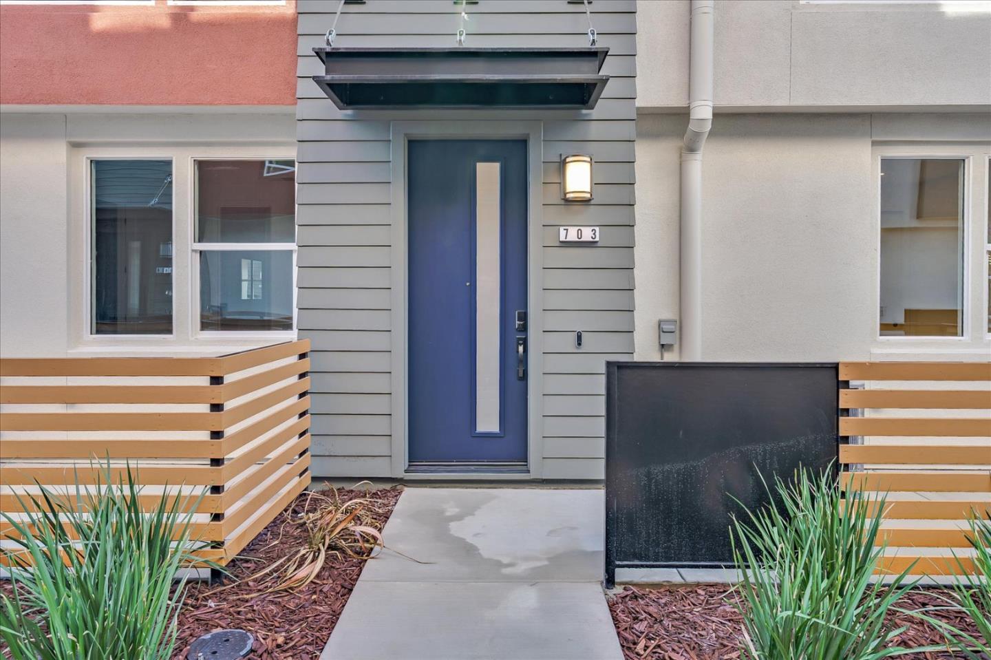 Neighborhood Neighborhood-32