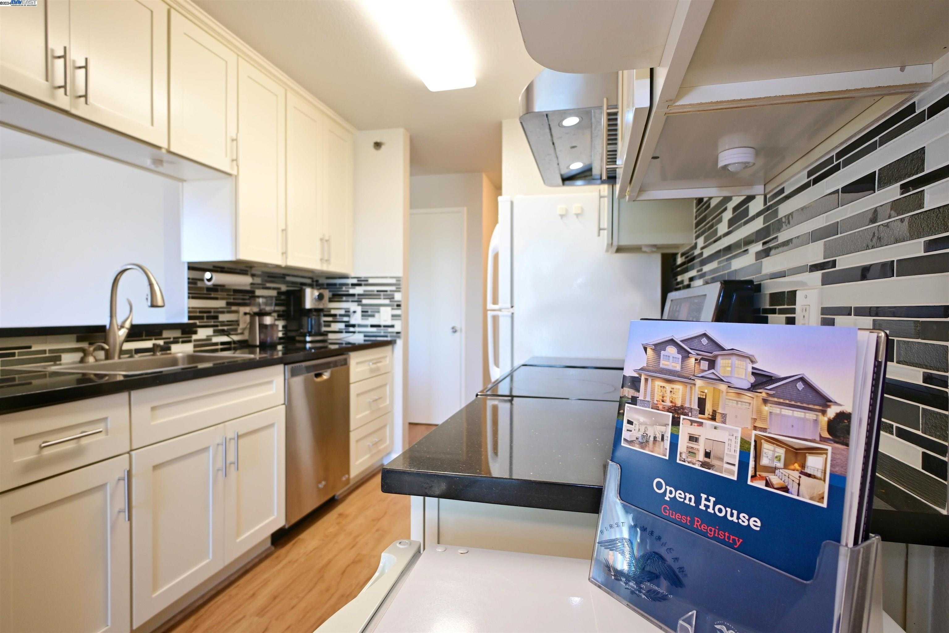 Neighborhood Neighborhood-43