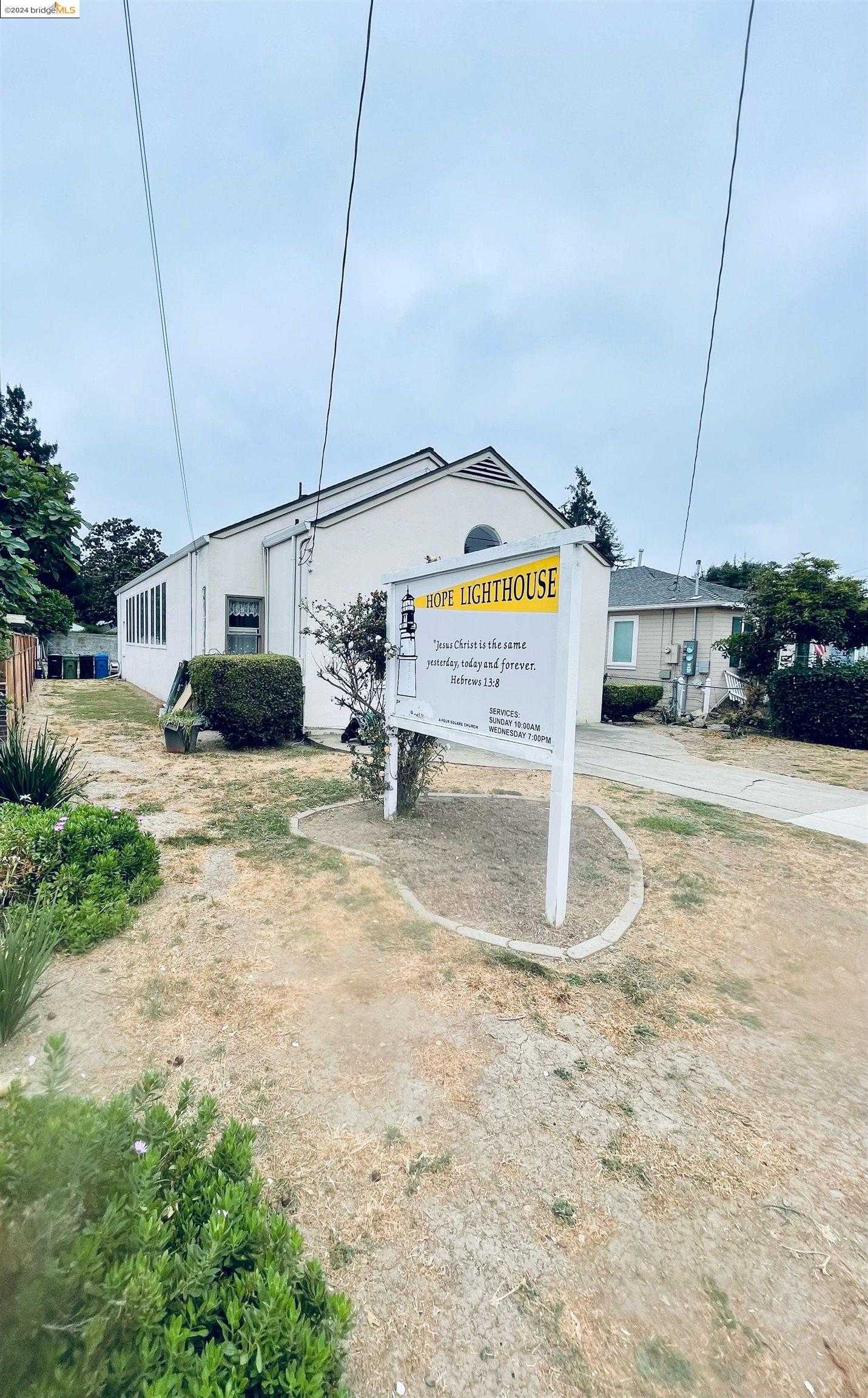 Neighborhood Neighborhood-32