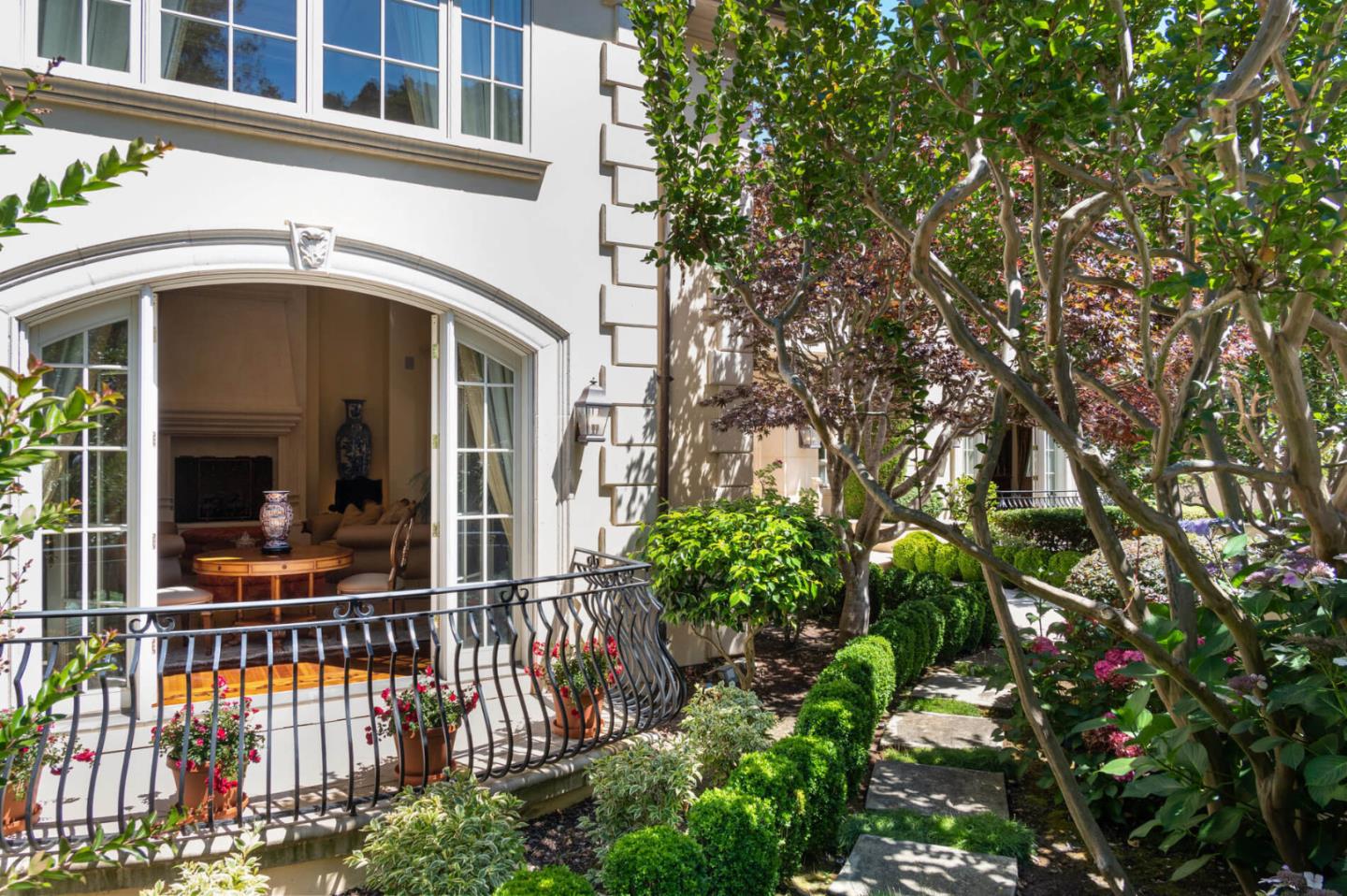 Neighborhood Neighborhood-5