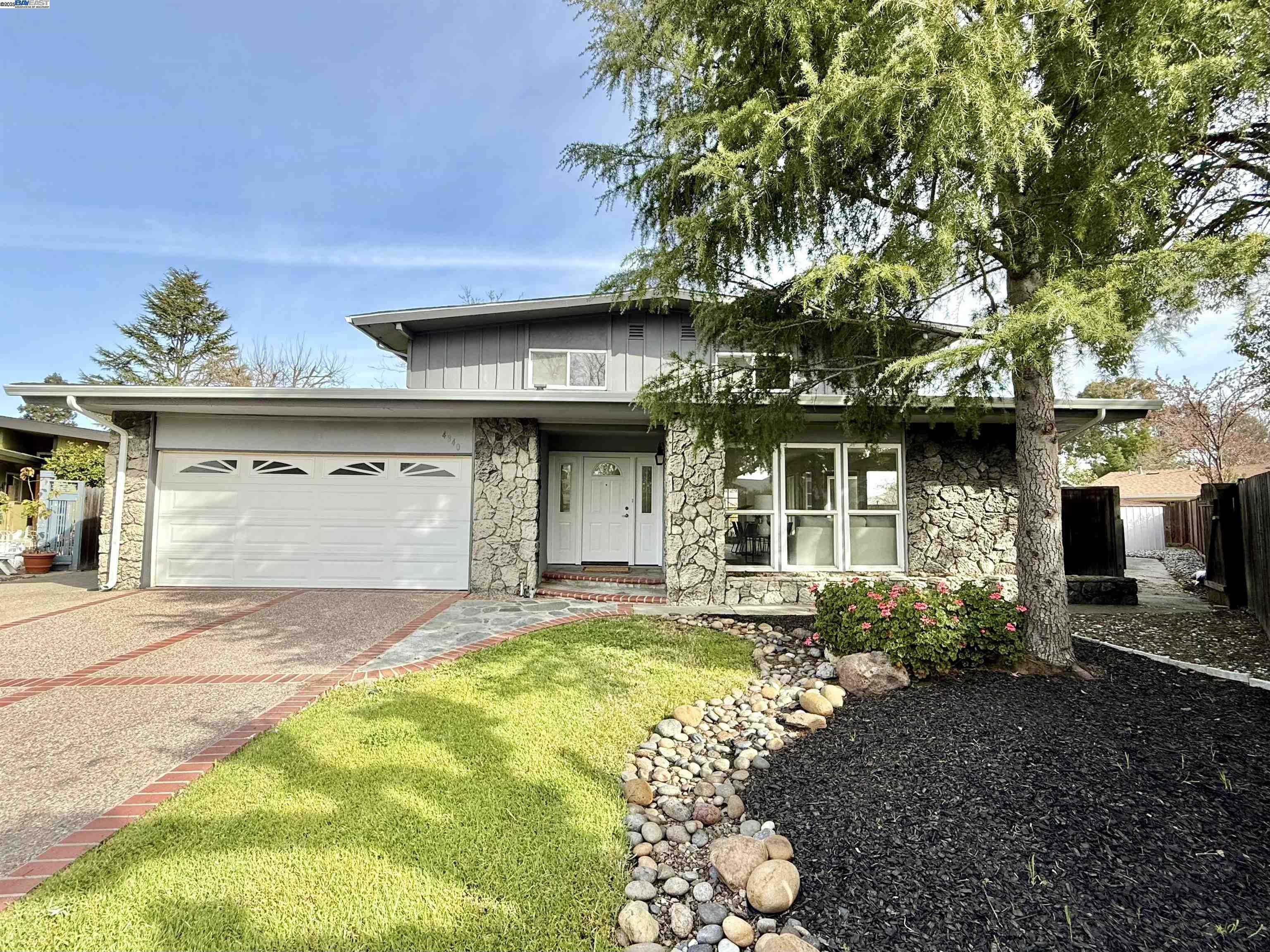 Neighborhood Neighborhood-29