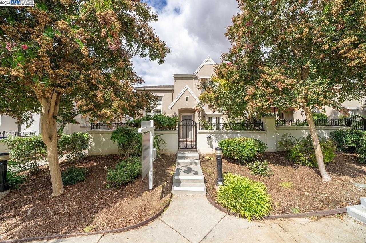 Neighborhood Neighborhood-35