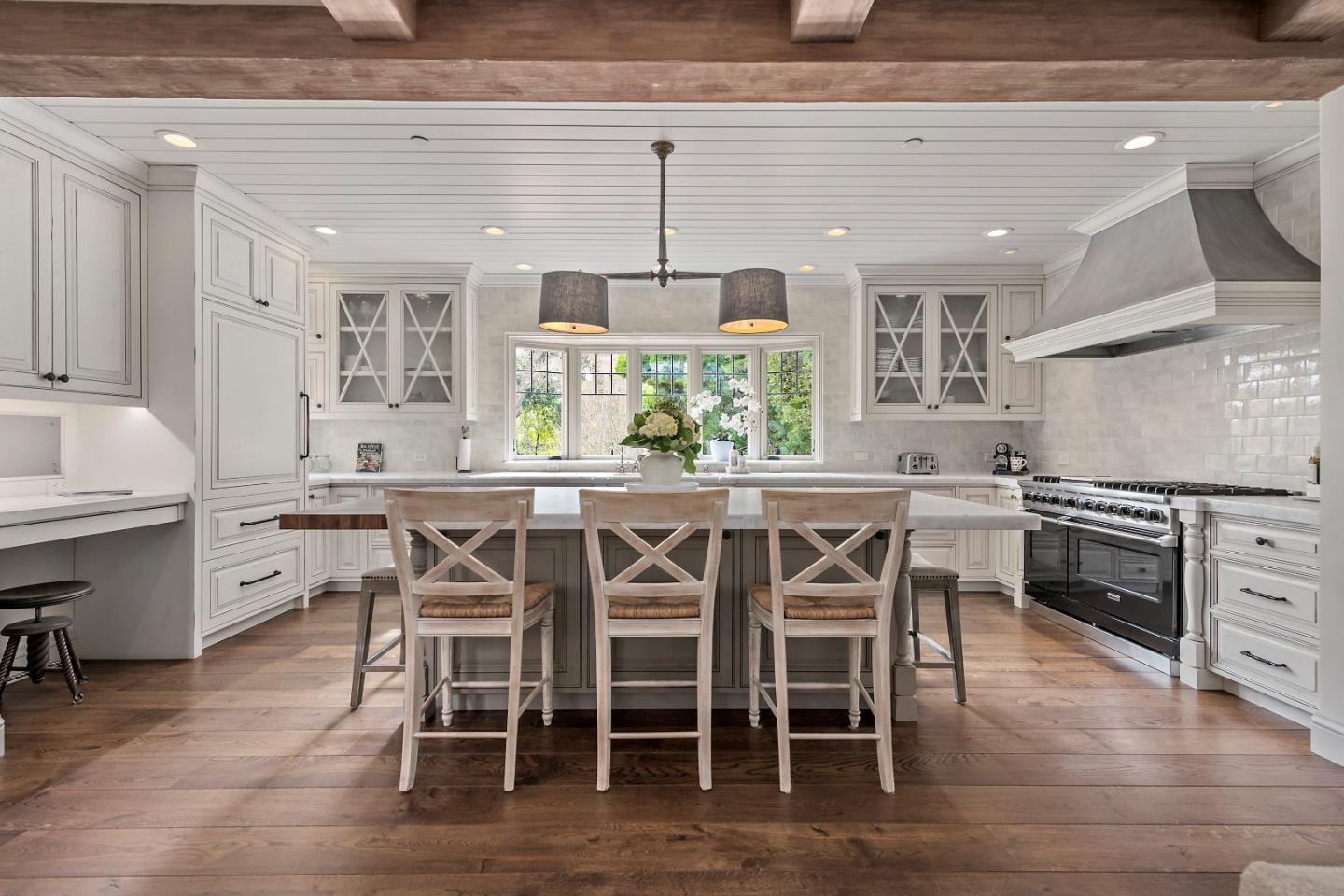 Neighborhood Neighborhood-16