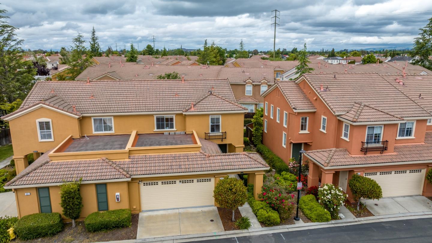 Neighborhood Neighborhood-222