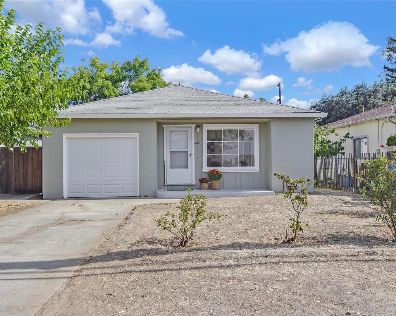 Neighborhood Neighborhood-100