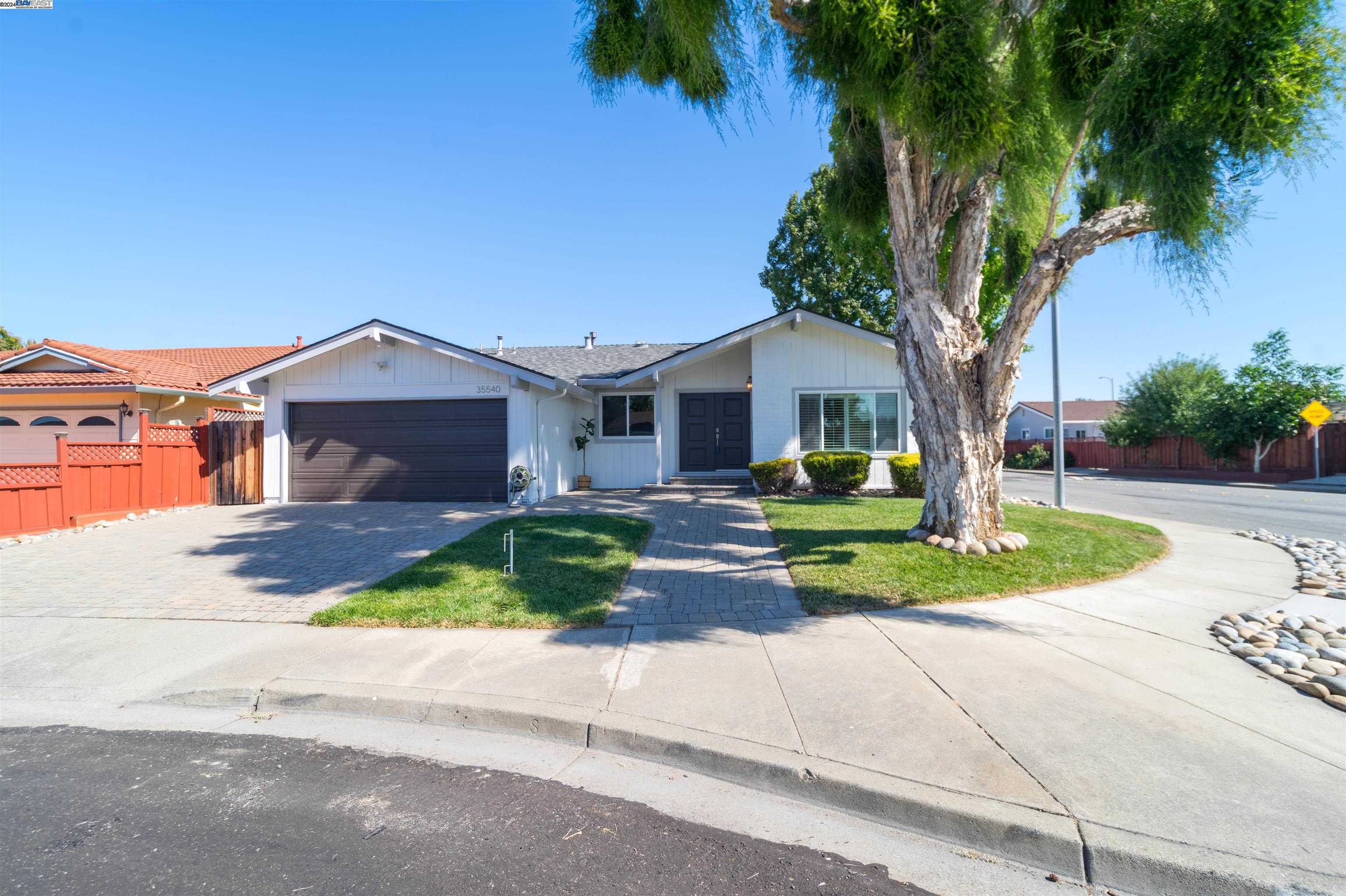 Neighborhood Neighborhood-12