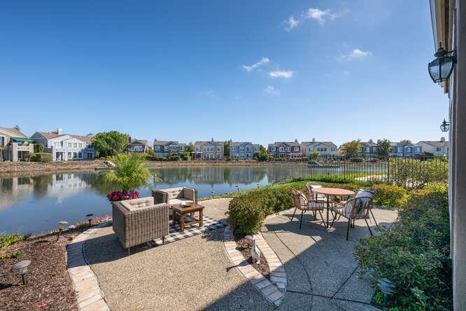 Neighborhood Neighborhood-30