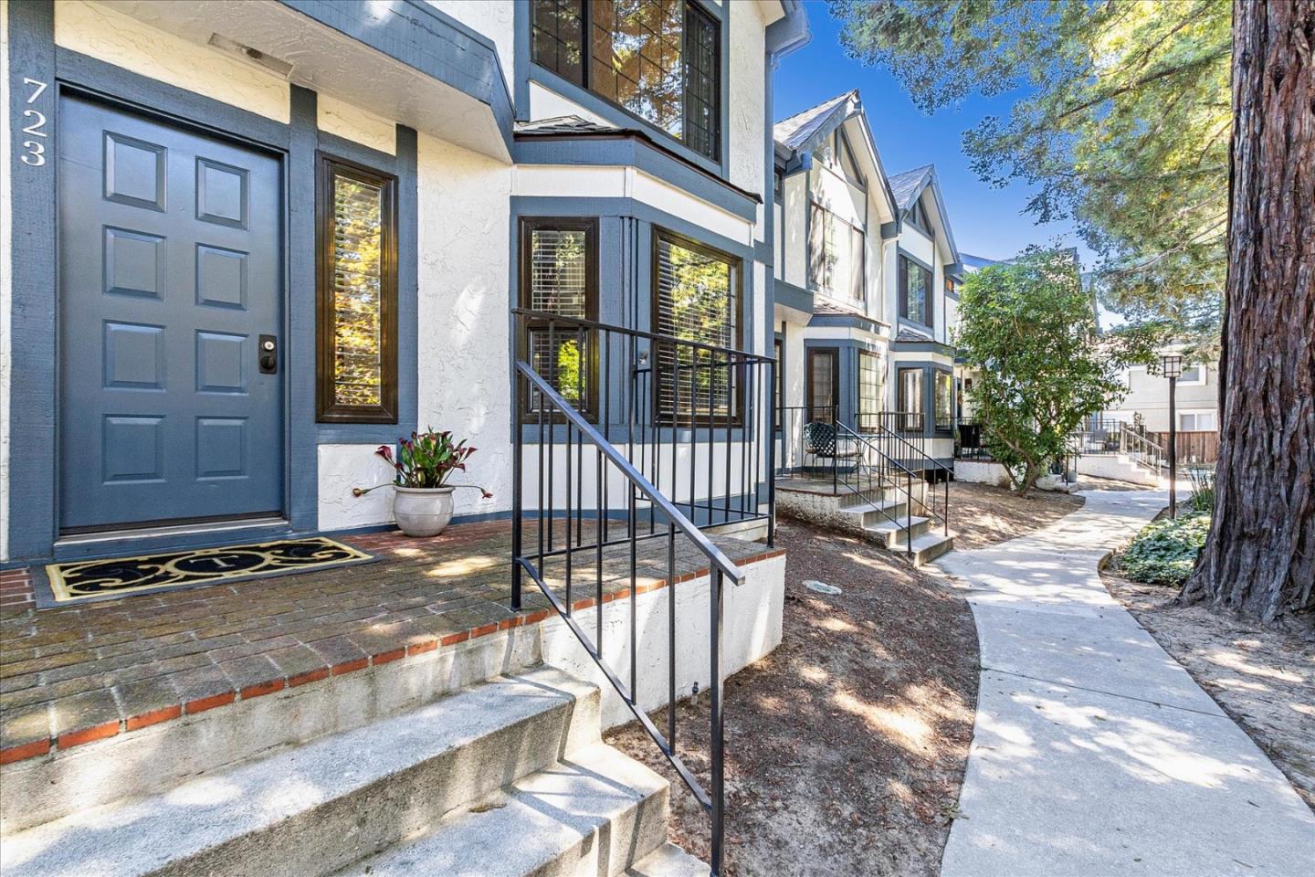 Neighborhood Neighborhood-7