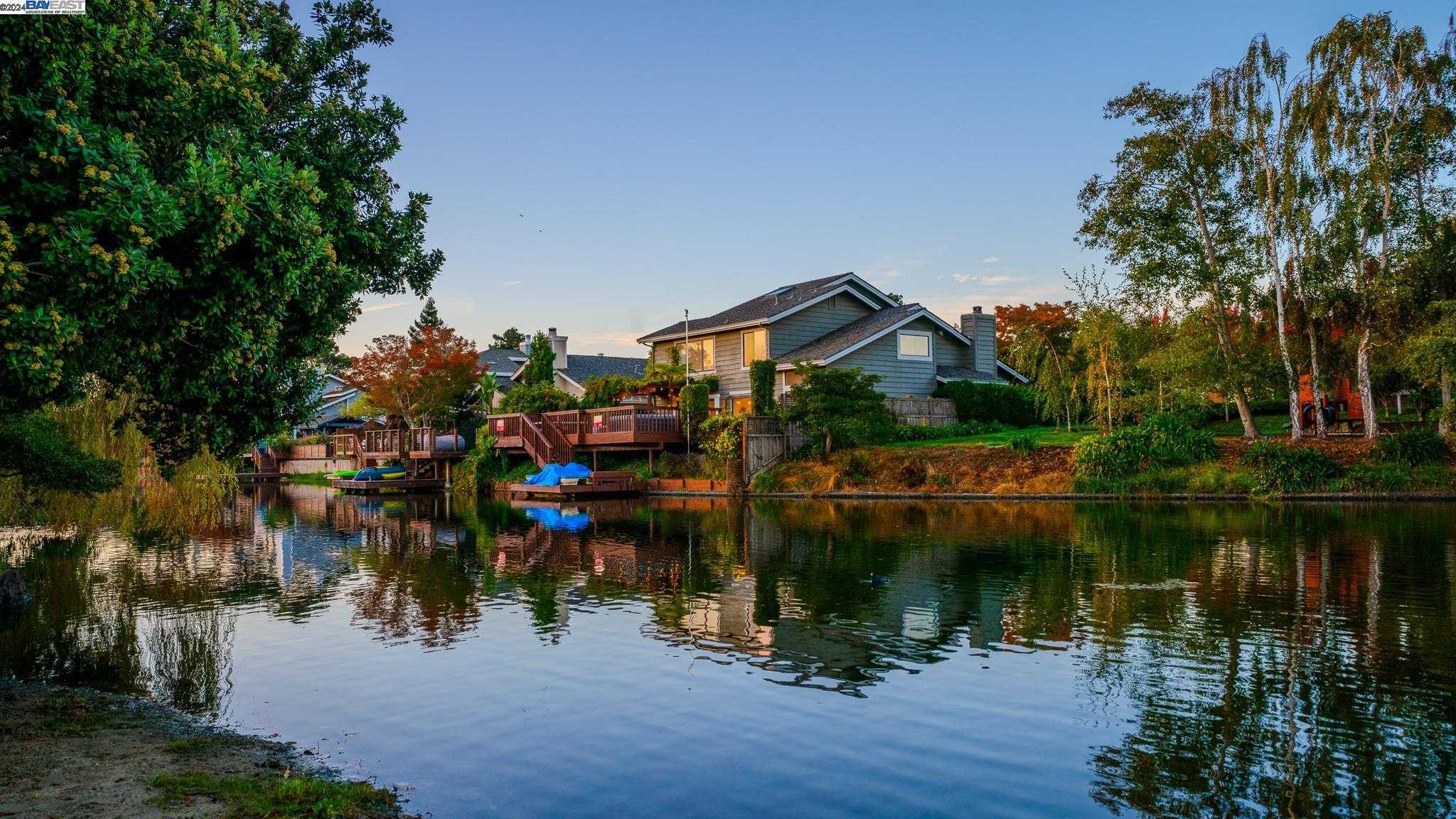 Neighborhood Neighborhood-49