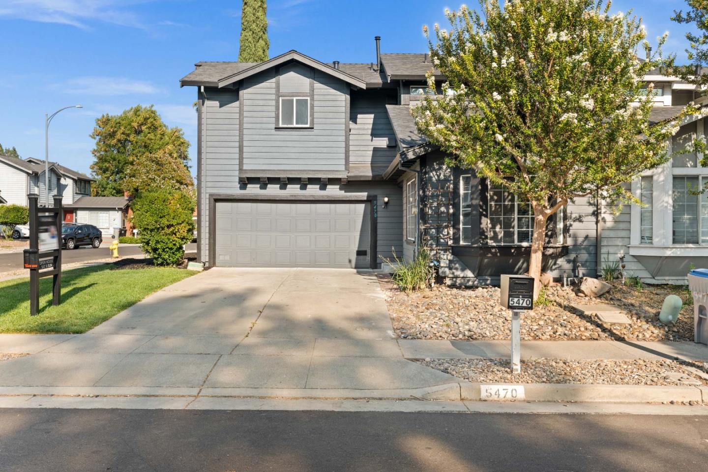 Neighborhood Neighborhood-16