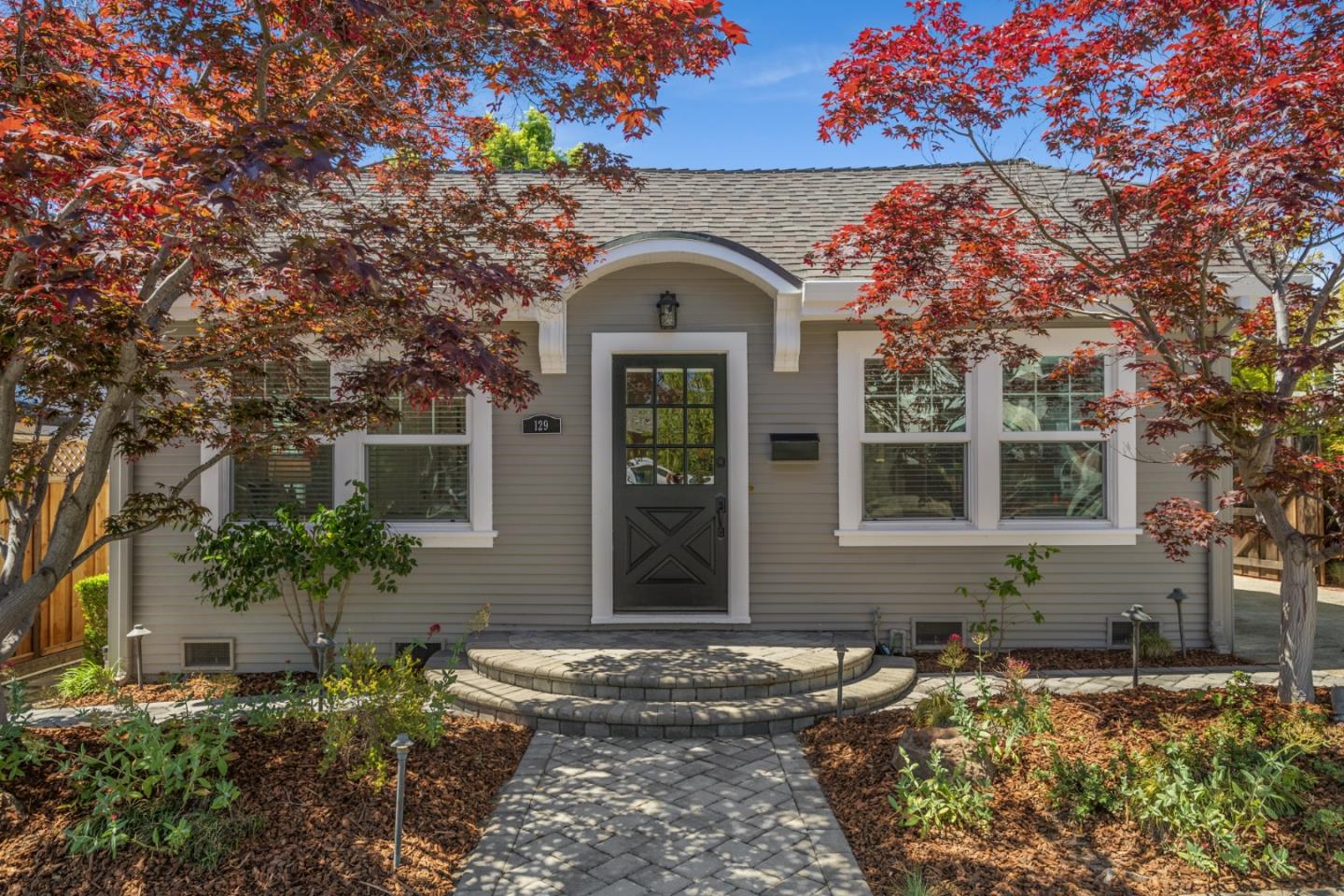 Neighborhood Neighborhood-8