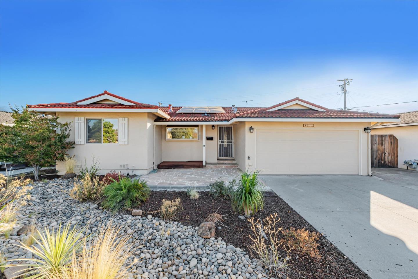 Neighborhood Neighborhood-19