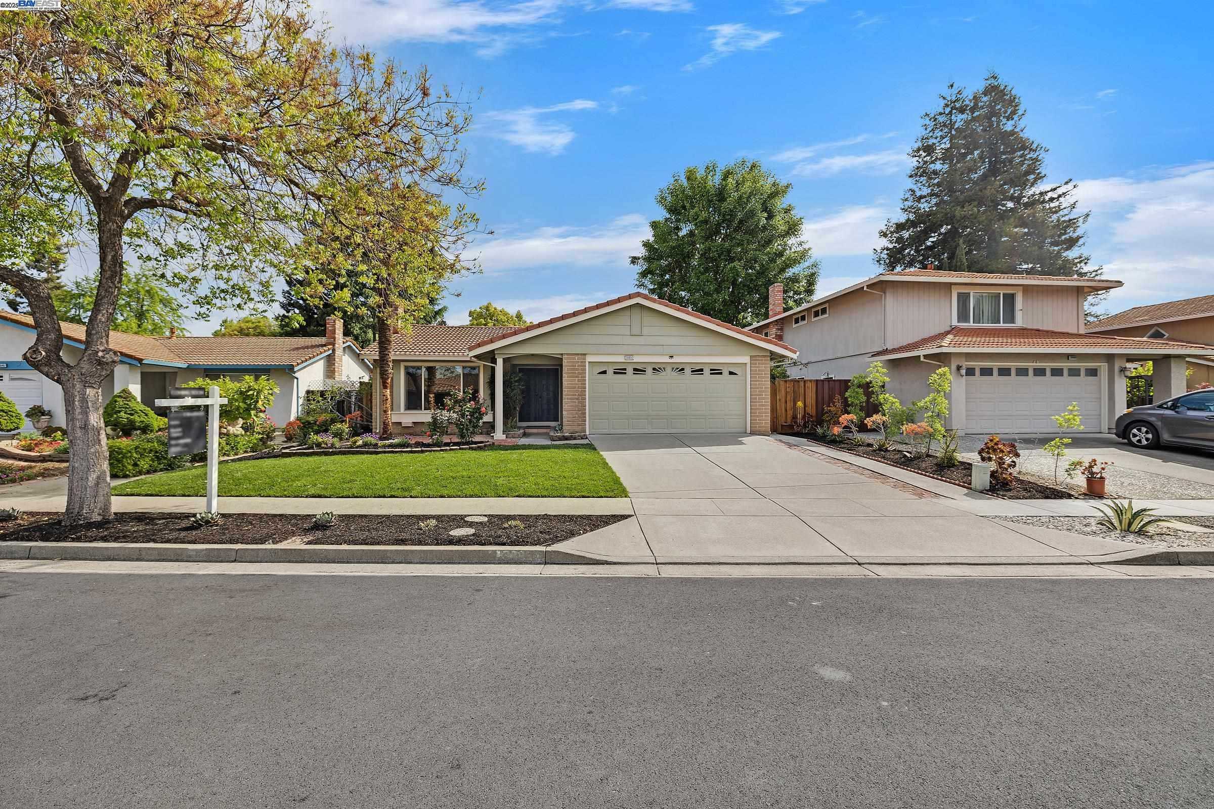 Neighborhood Neighborhood-15