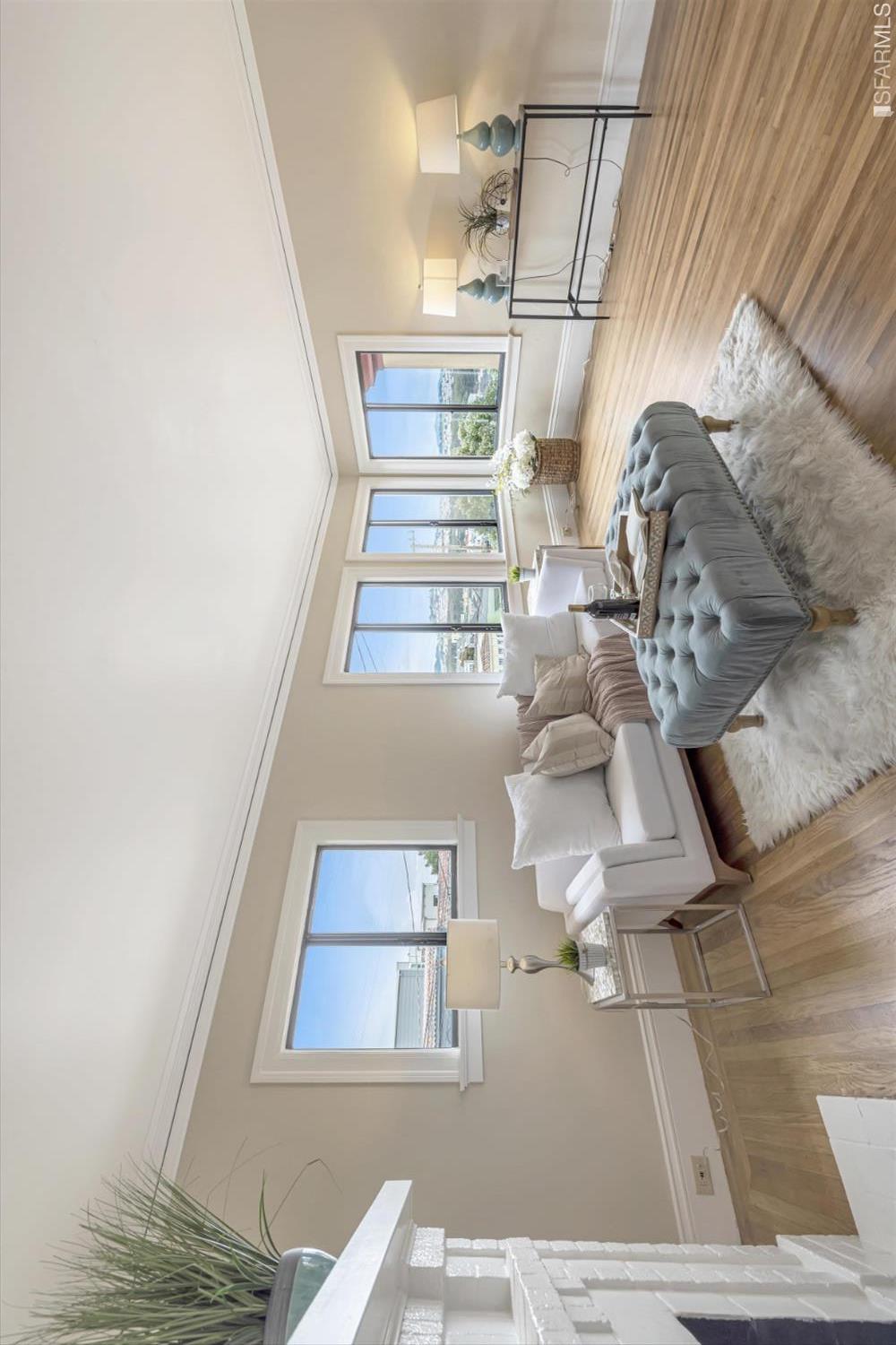 Neighborhood Neighborhood-284