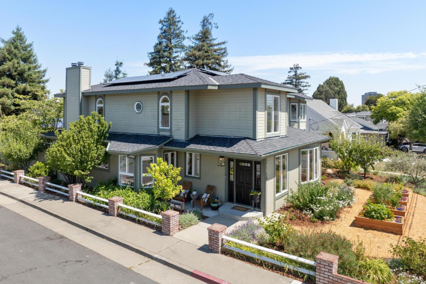 Neighborhood Neighborhood-32