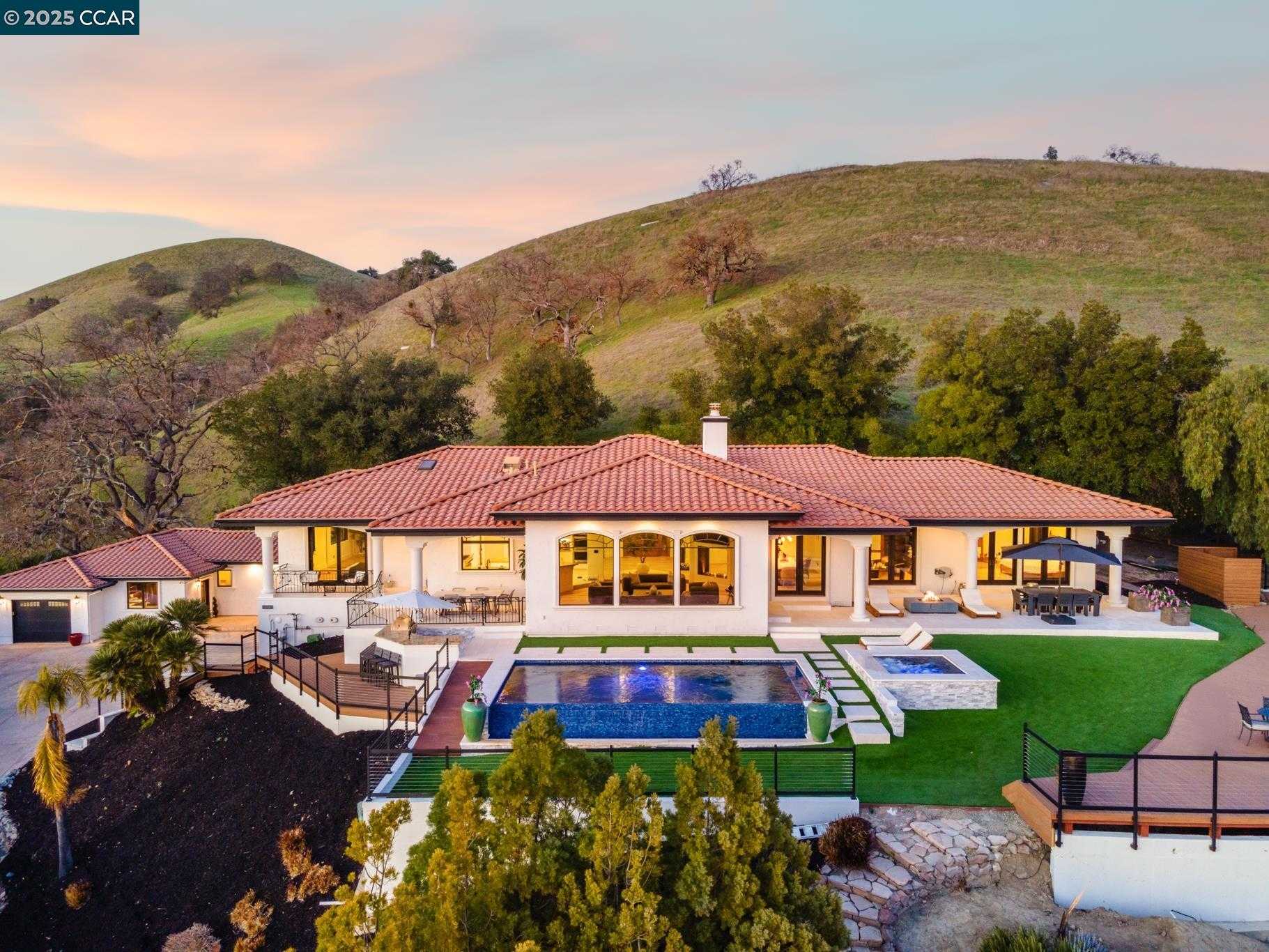 Neighborhood Neighborhood-3