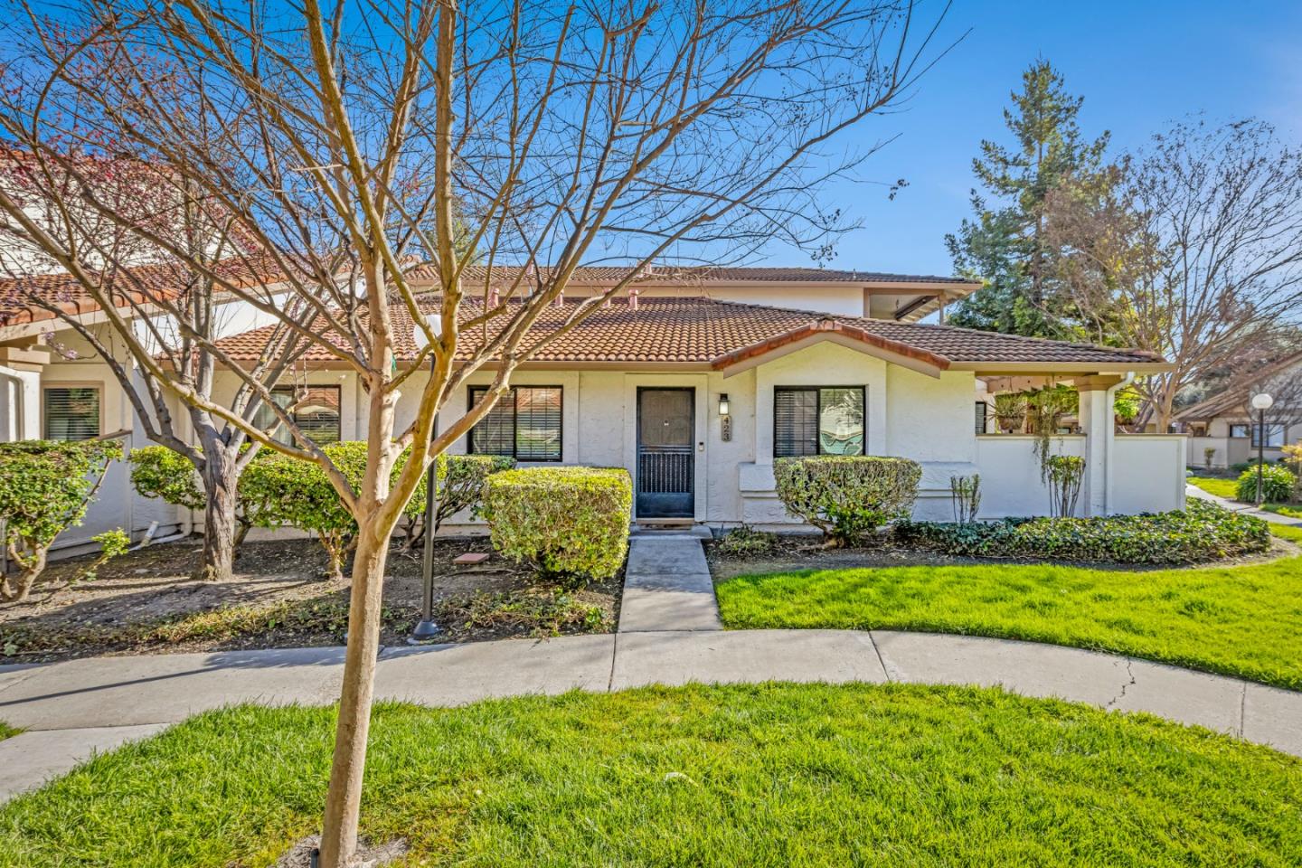 Neighborhood Neighborhood-5