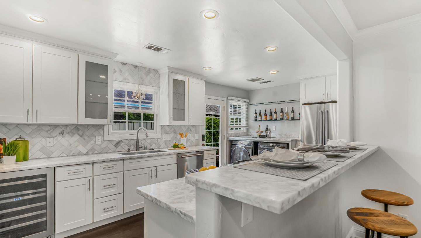 Neighborhood Neighborhood-107