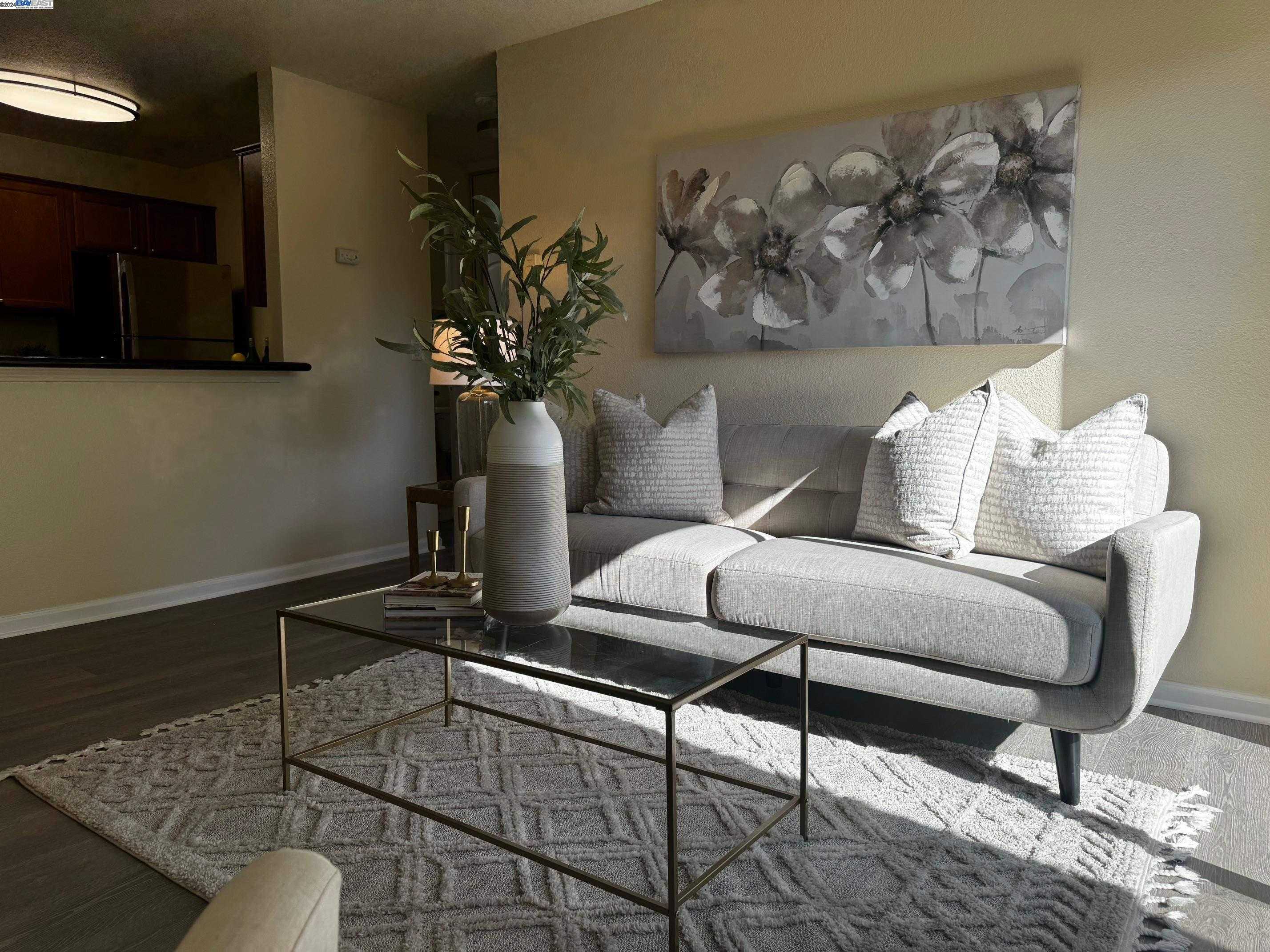 Neighborhood Neighborhood-4