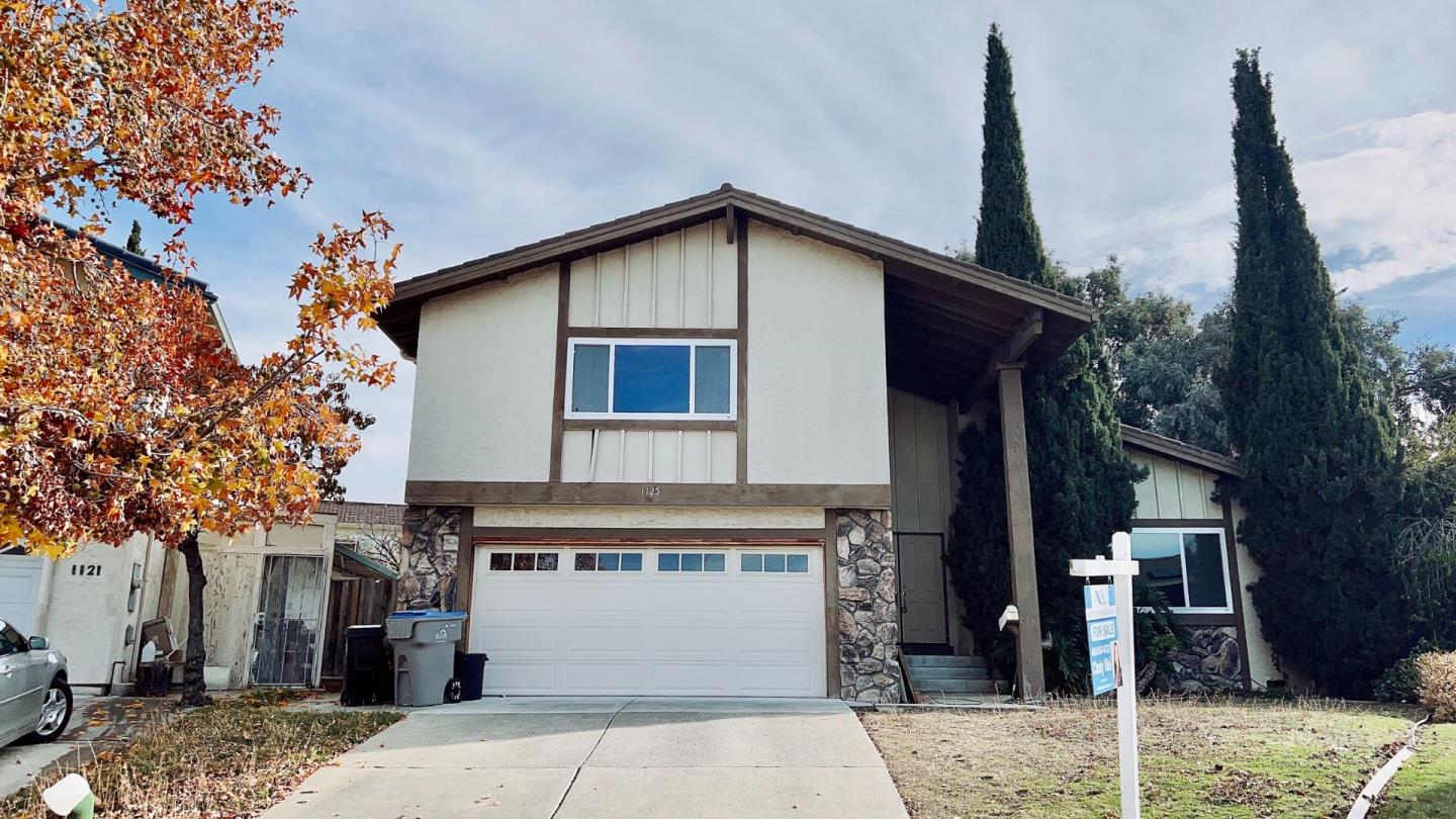 Neighborhood Neighborhood-28