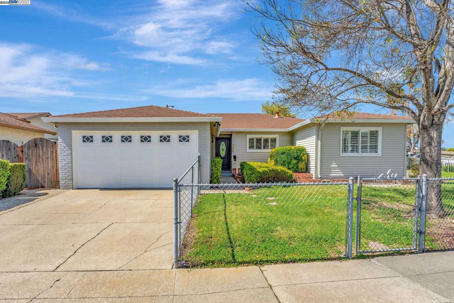 Neighborhood Neighborhood-4